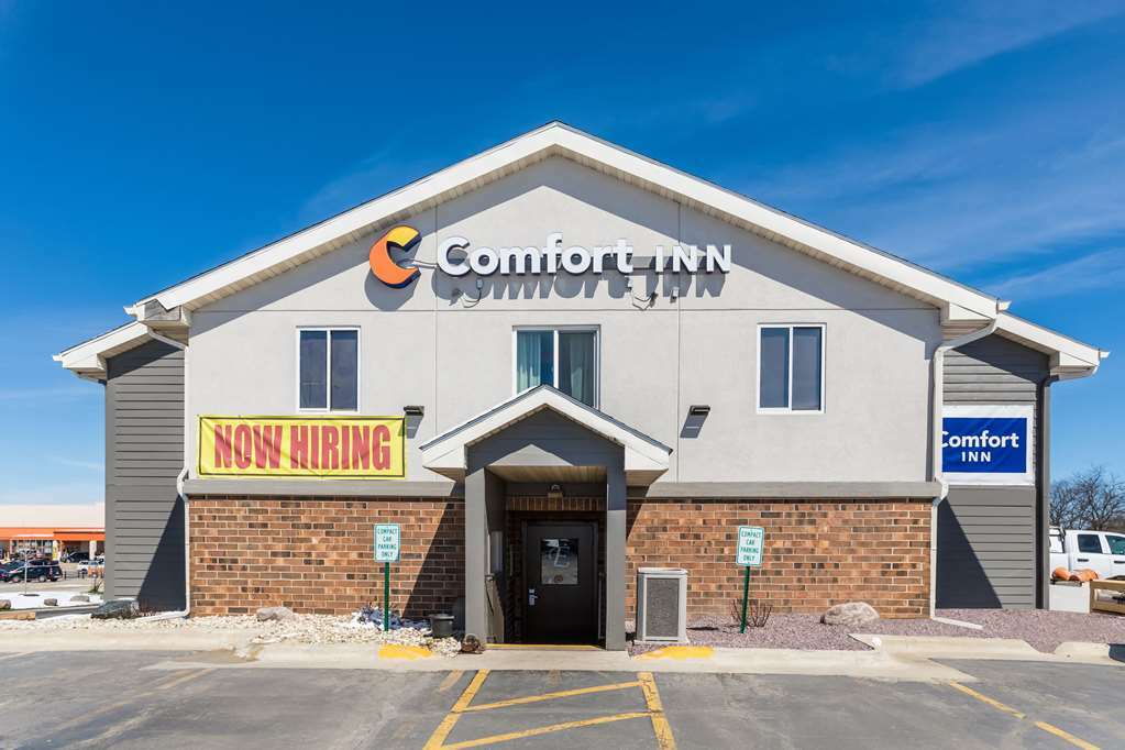 Comfort Inn Waukesha Exterior photo