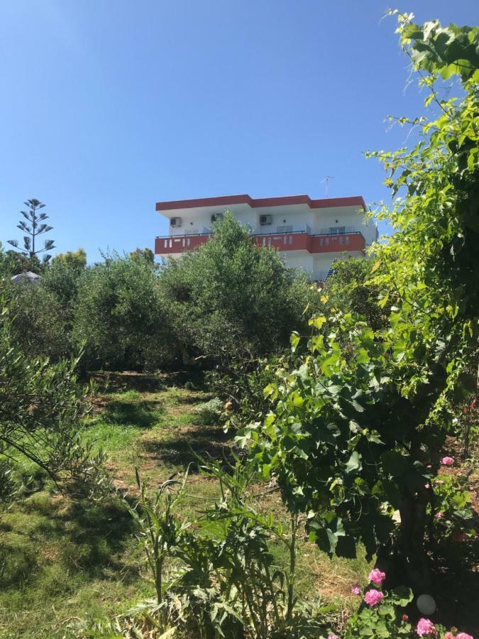 Knossos Aparthotel Panormos  Exterior photo