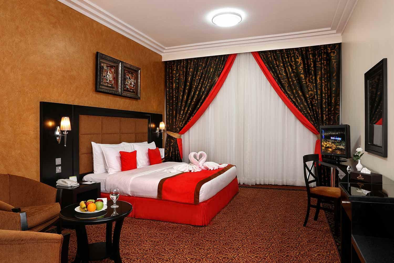 Royal Grand Suite Hotel Sharjah Exterior photo