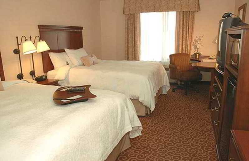 Hampton Inn & Suites Kingman Room photo