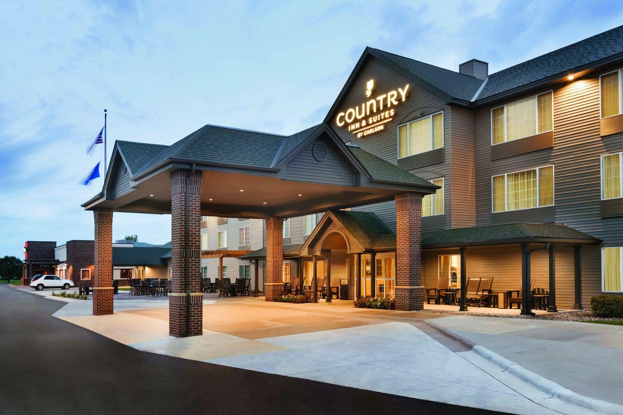 Country Inn & Suites By Radisson, Mankato Hotel And Conference Center, Mn Exterior photo