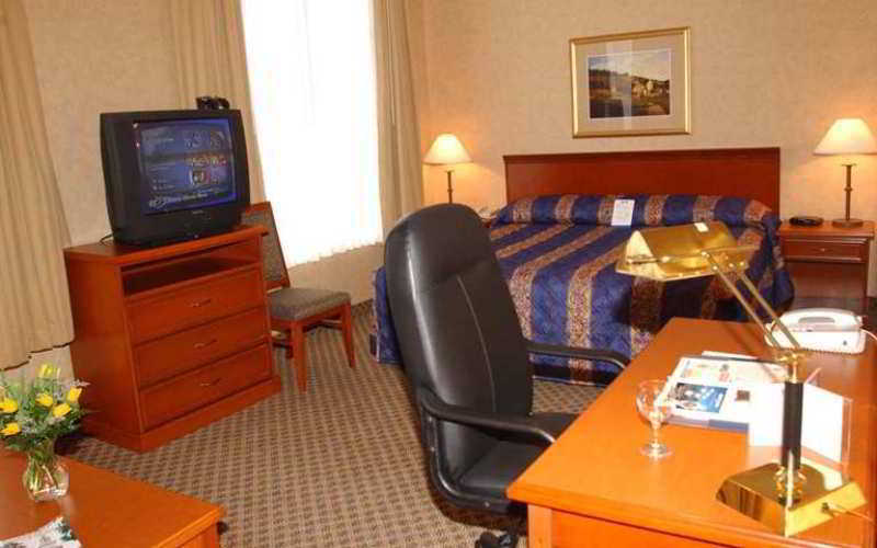 Hampton Inn & Suites By Hilton Langley-Surrey Room photo