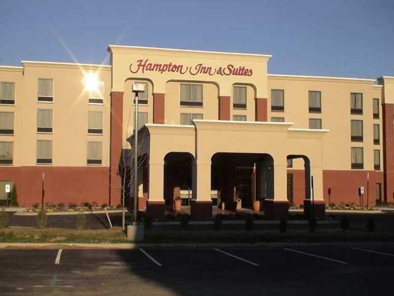 Hampton Inn & Suites Richmond/Virginia Center Exterior photo