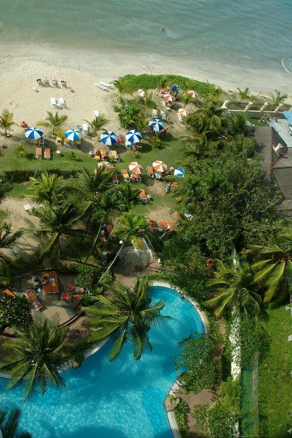 Rainbow Paradise Beach Resort Tanjung Bungah  Exterior photo