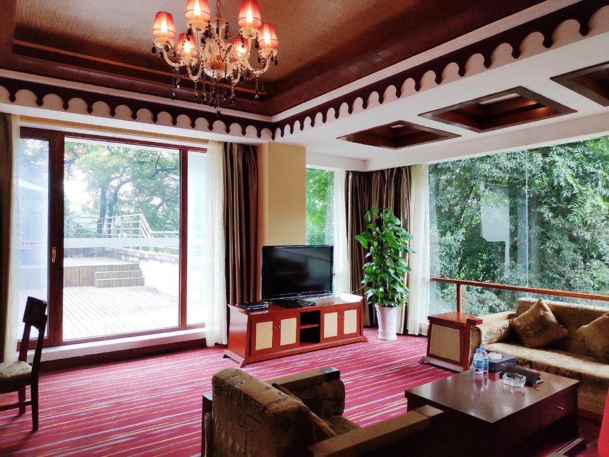 Guilin Ronghu Hotel Room photo