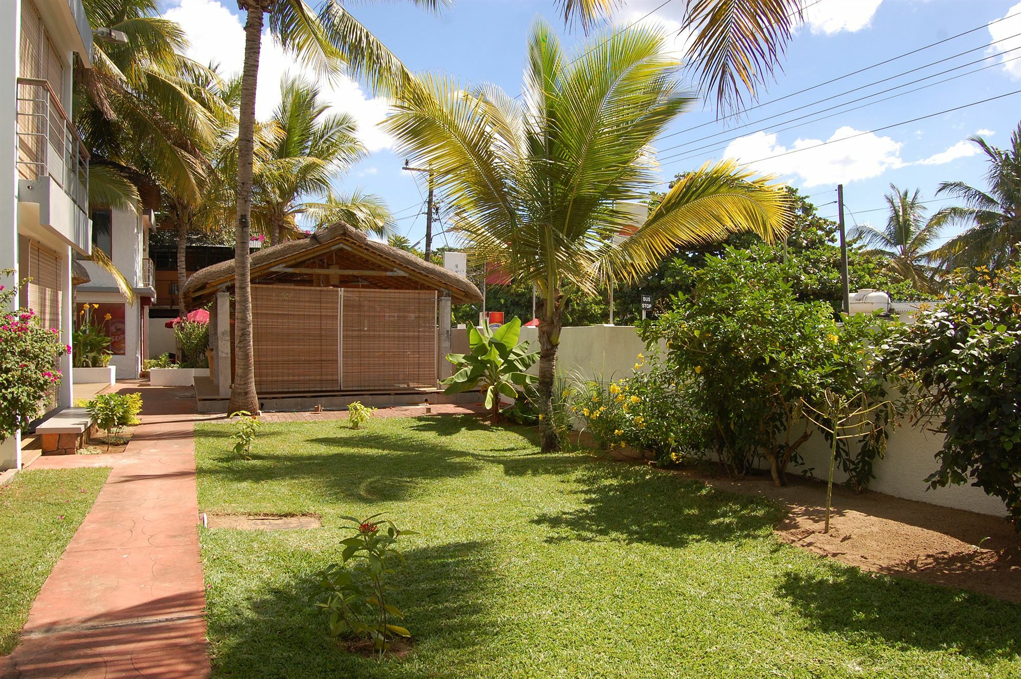 La Tonnelle Guest House Trou aux Biches Exterior photo