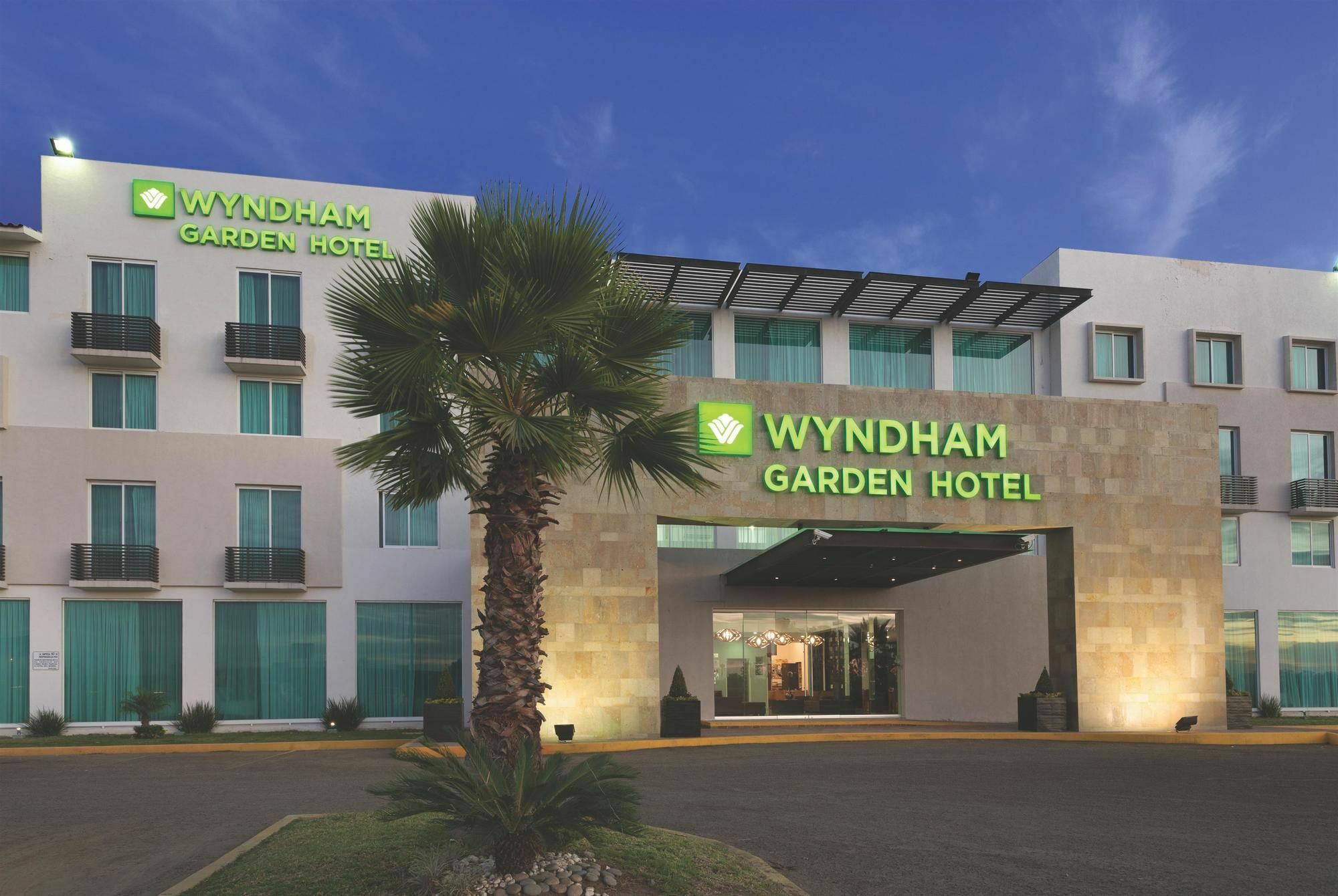 Wyndham Garden Silao Bajio Aeropuerto Hotel Exterior photo