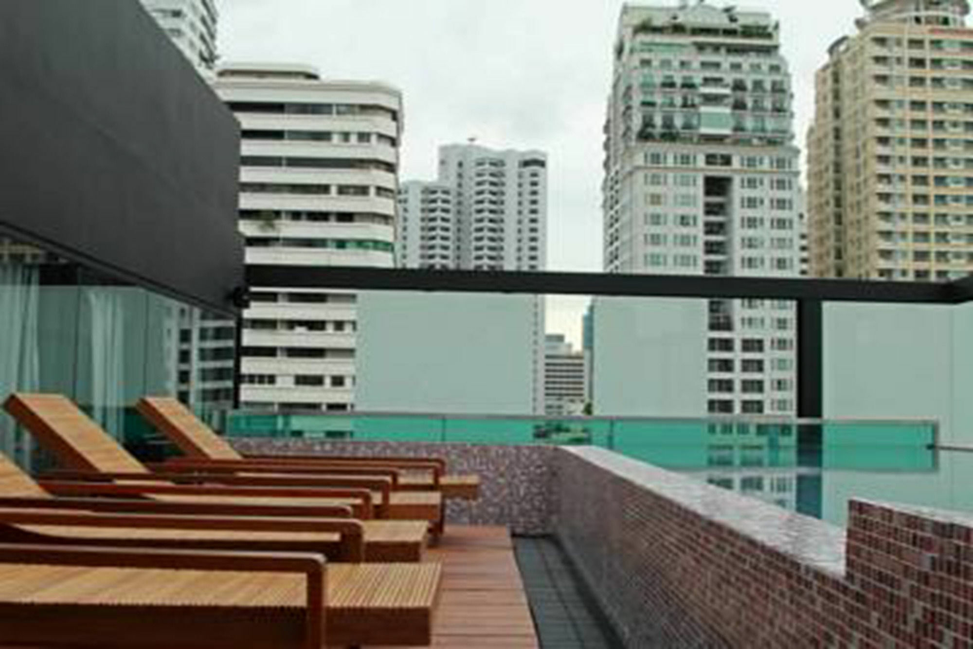 Aspira Hiptique Sukhumvit 13 Hotel Bangkok Exterior photo