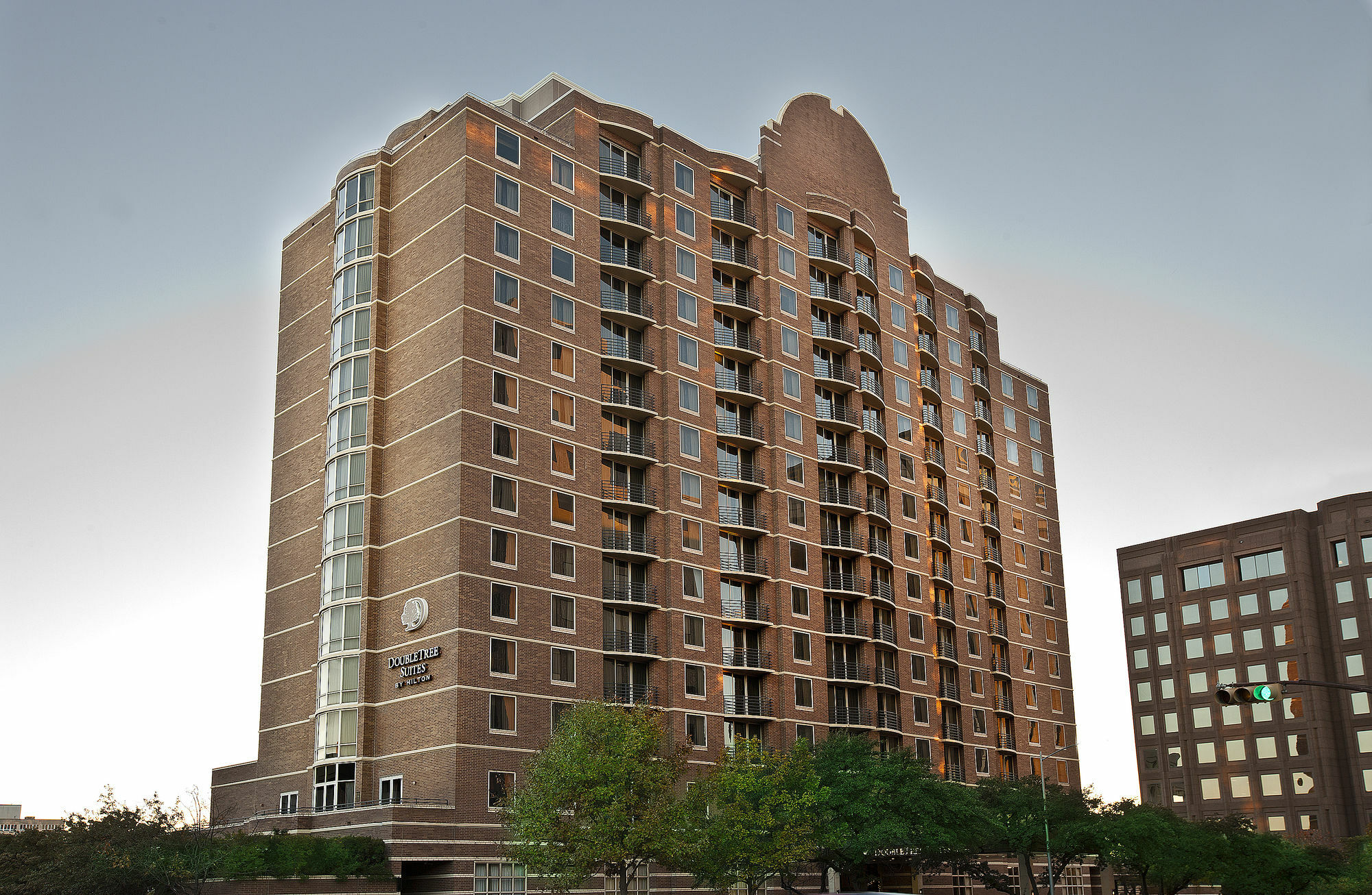 Doubletree Suites By Hilton Hotel Austin Exterior photo