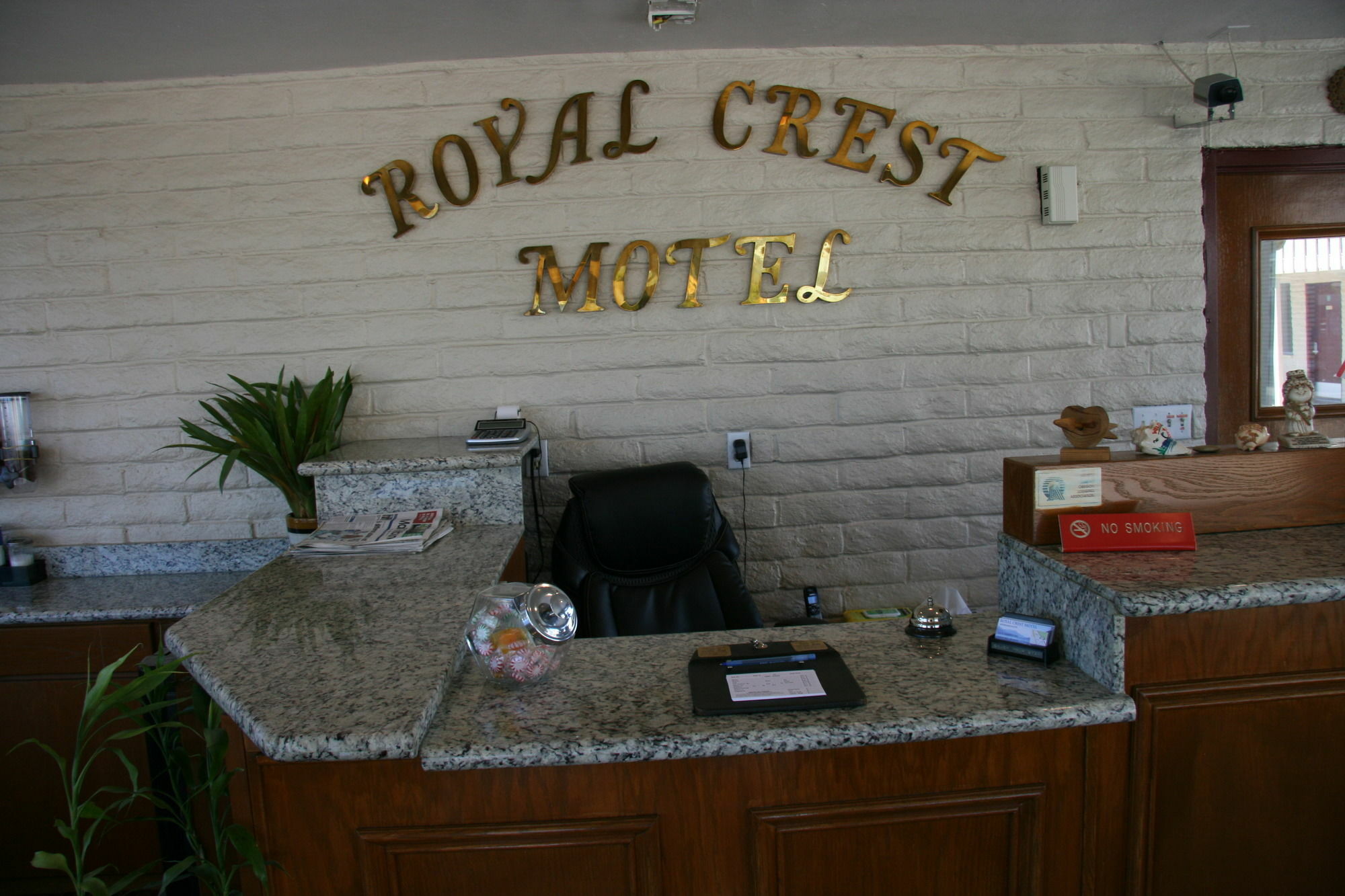 Royal Crest Motel Medford Exterior photo