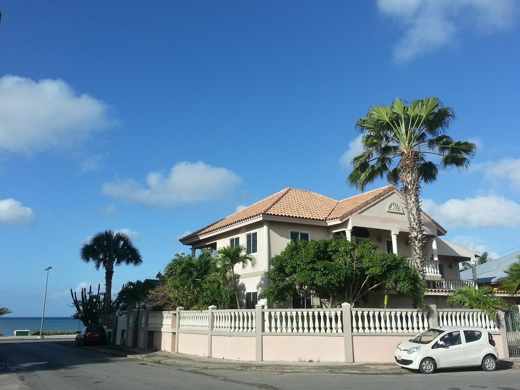 Le Chateau Ocean Villas Oranjestad Exterior photo