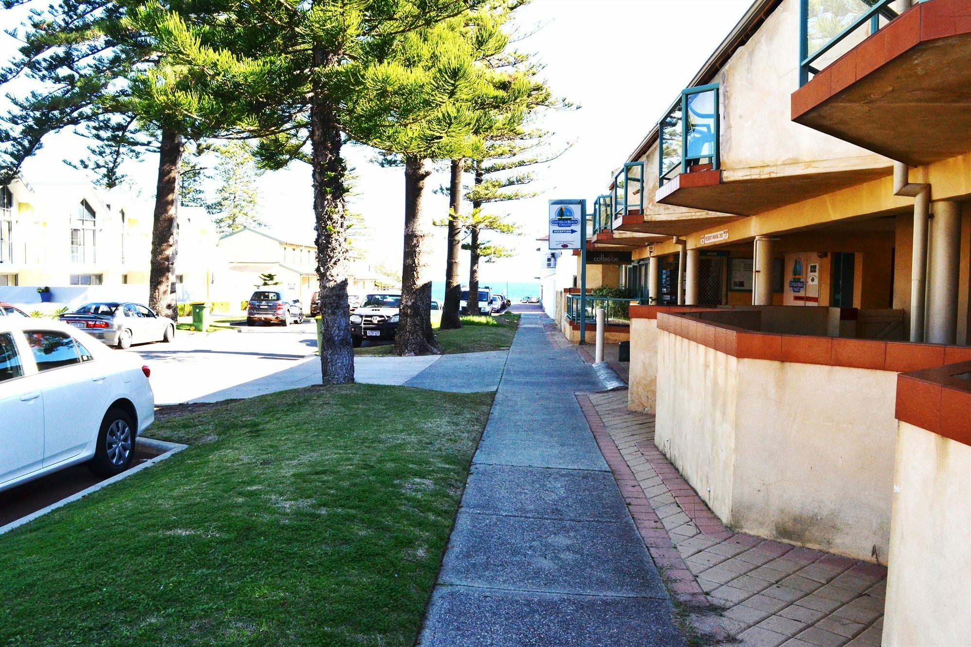 Cottesloe Beach Chalets Perth Exterior photo