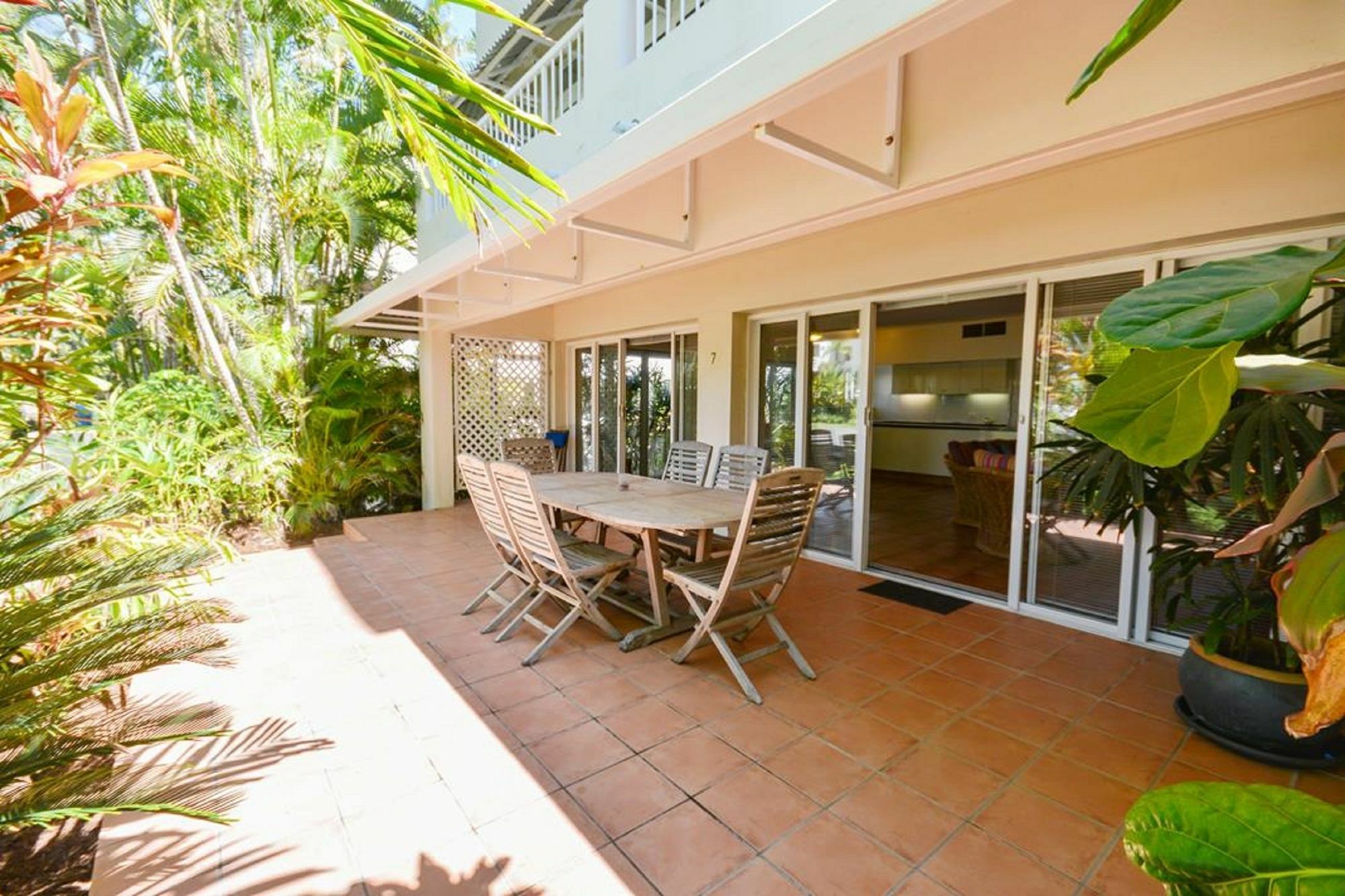 Balboa Apartments Port Douglas Exterior photo