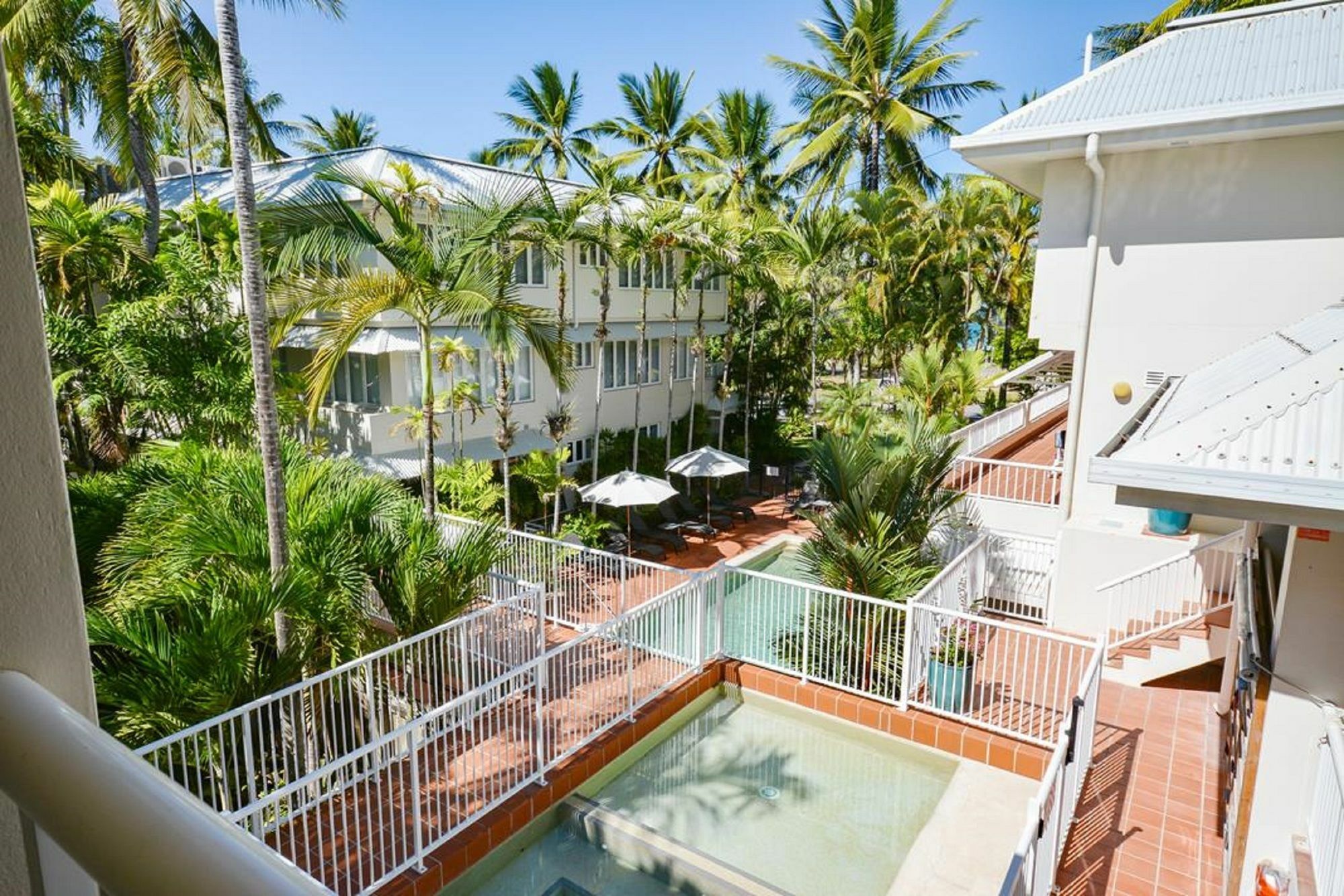 Balboa Apartments Port Douglas Exterior photo