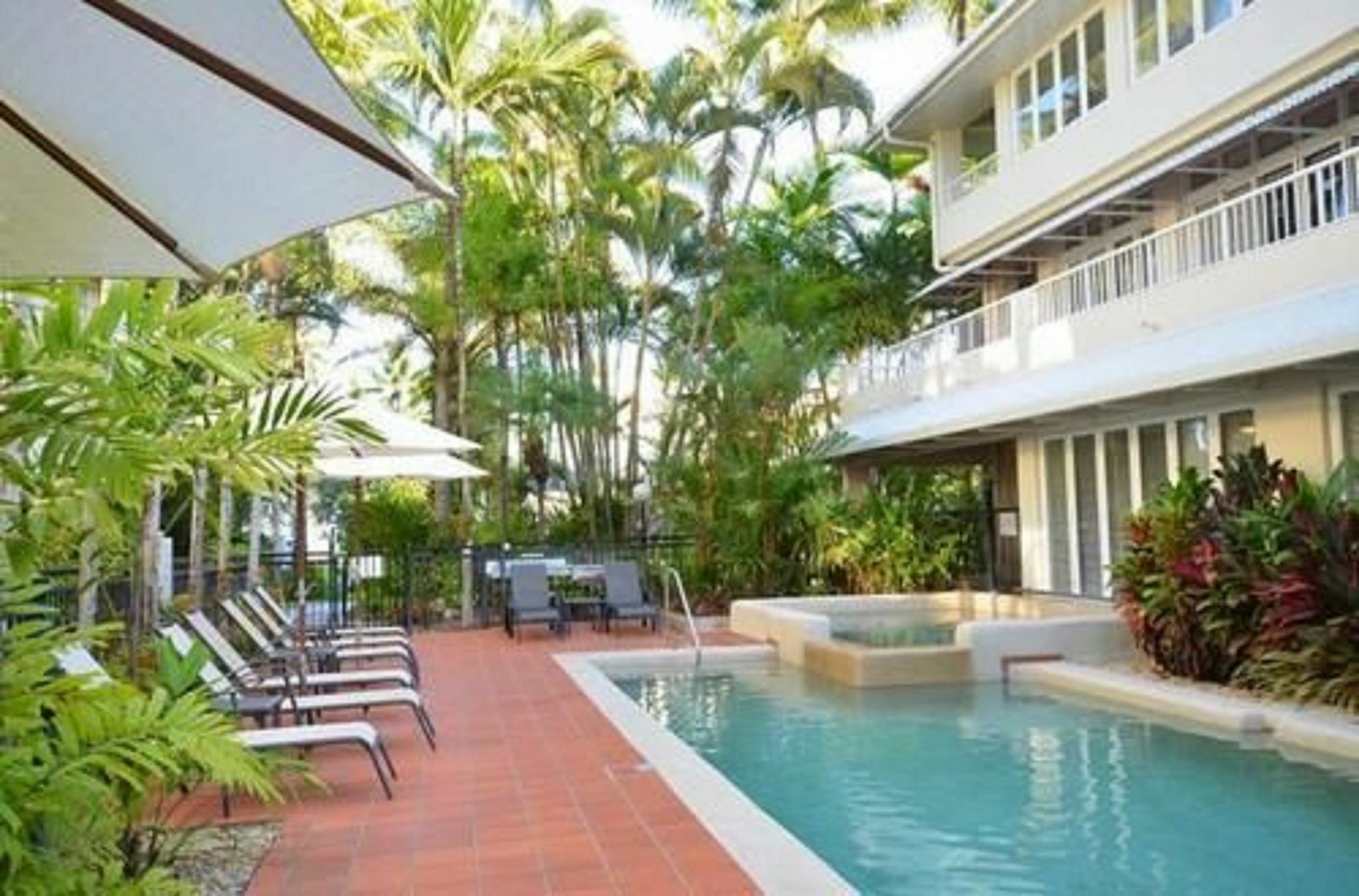 Balboa Apartments Port Douglas Exterior photo