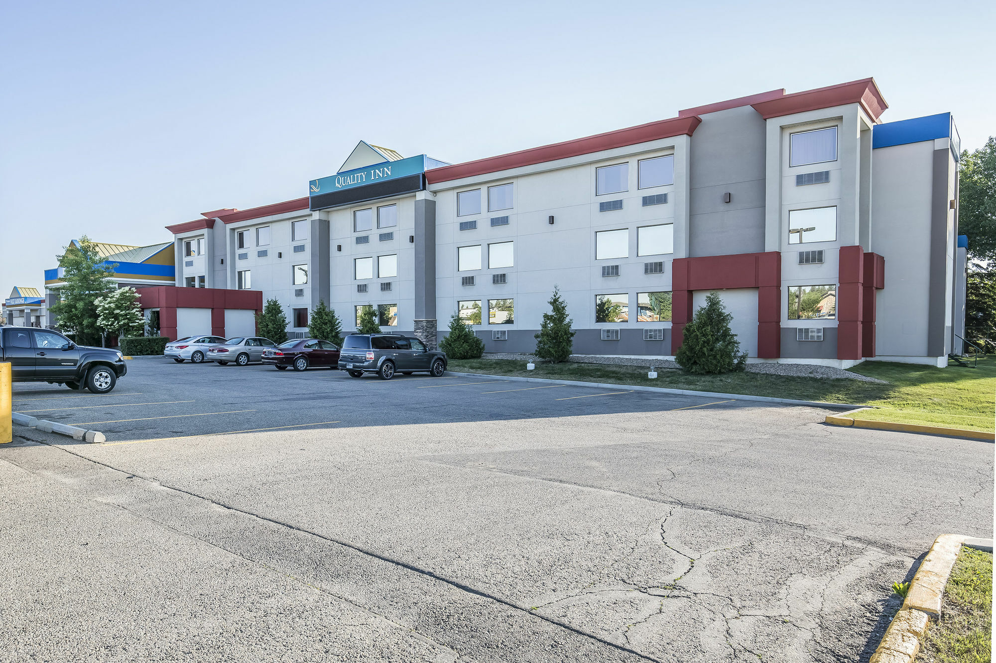 Quality Inn & Conference Centre Red Deer Exterior photo