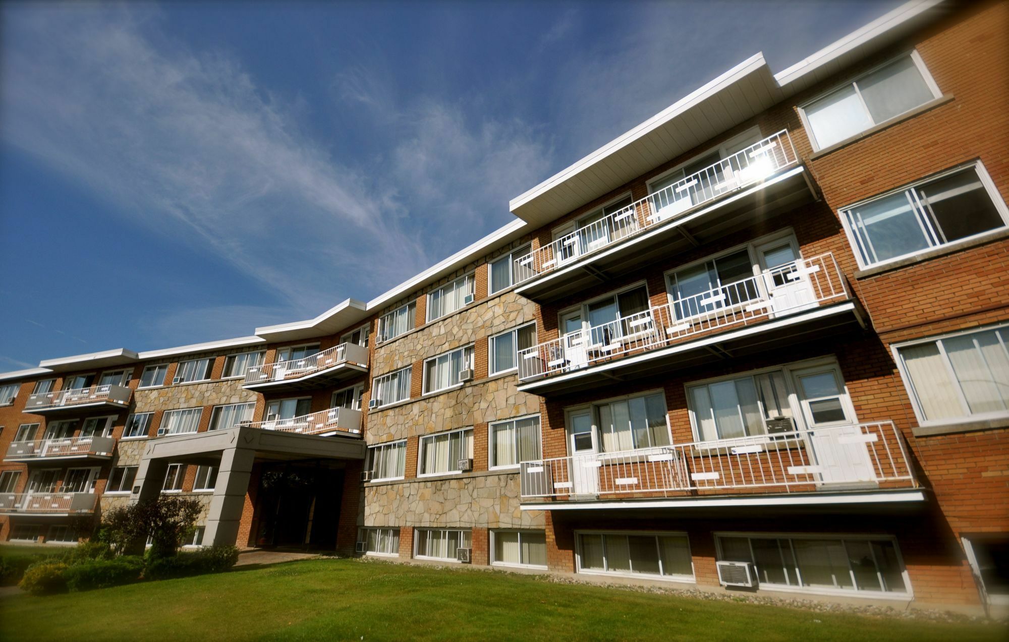 Beausejour Hotel Apartments/Hotel Dorval Exterior photo
