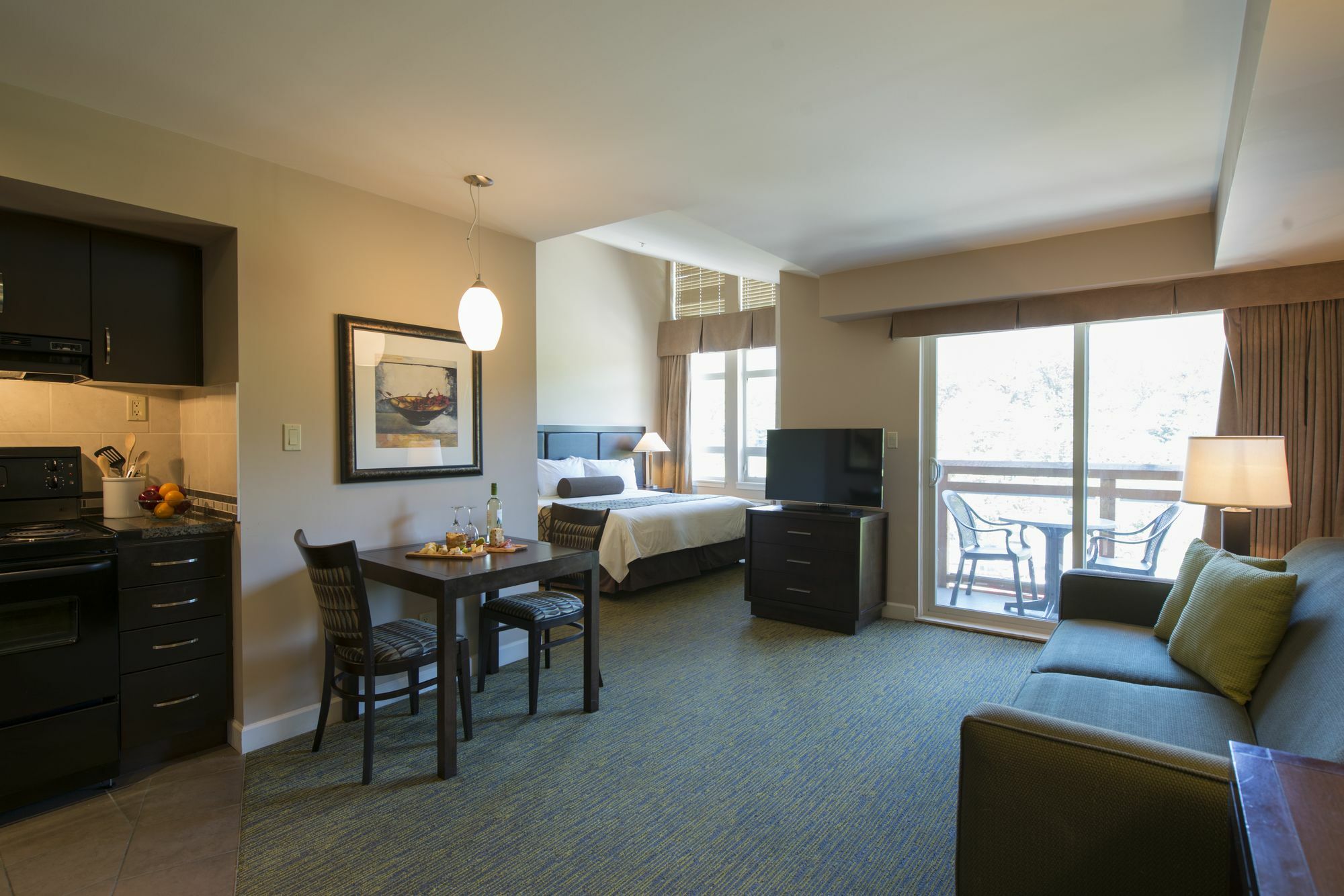 Executive Suites Hotel And Resort, Squamish Exterior photo