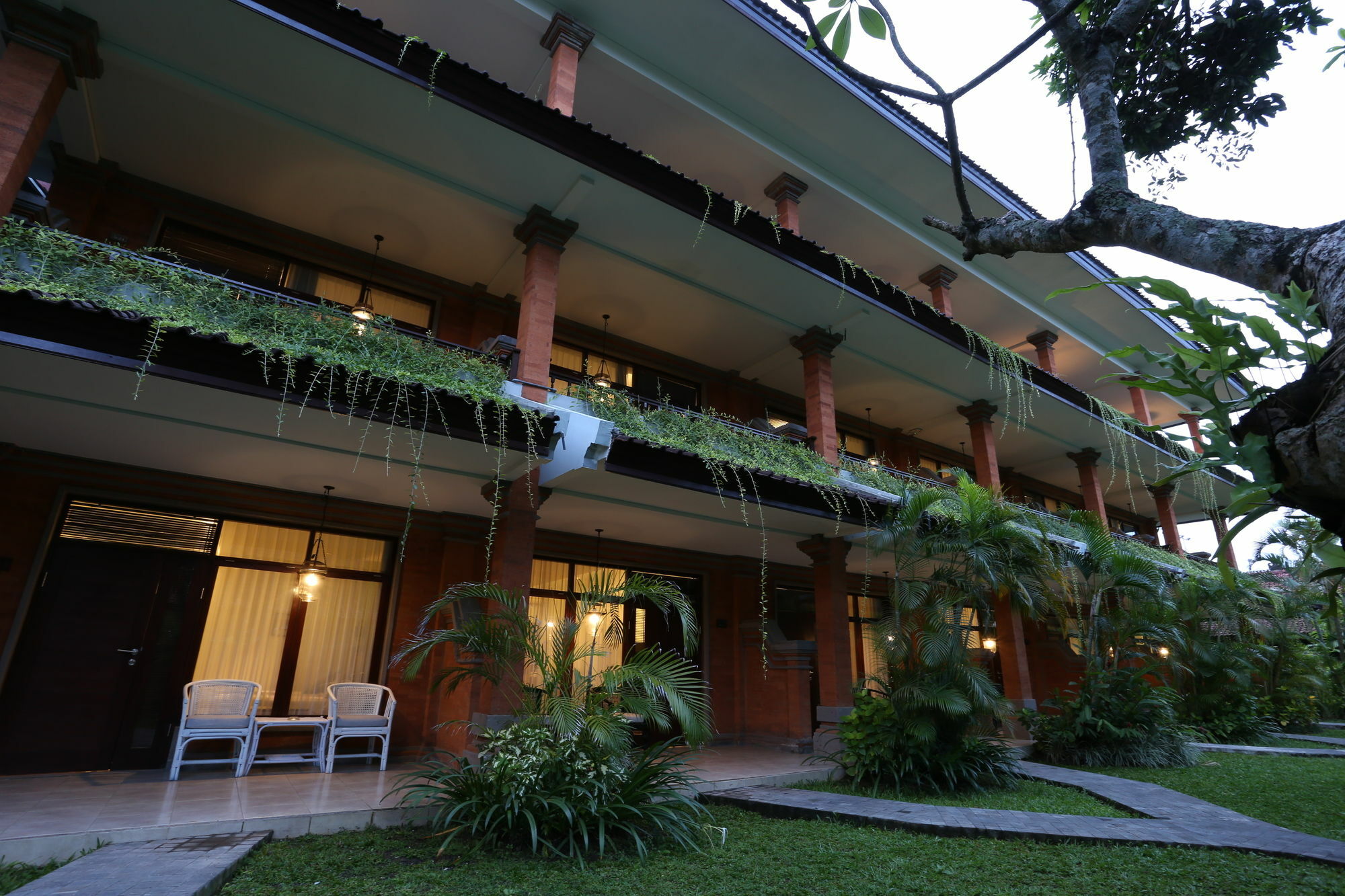 The Cakra Hotel Denpasar  Exterior photo