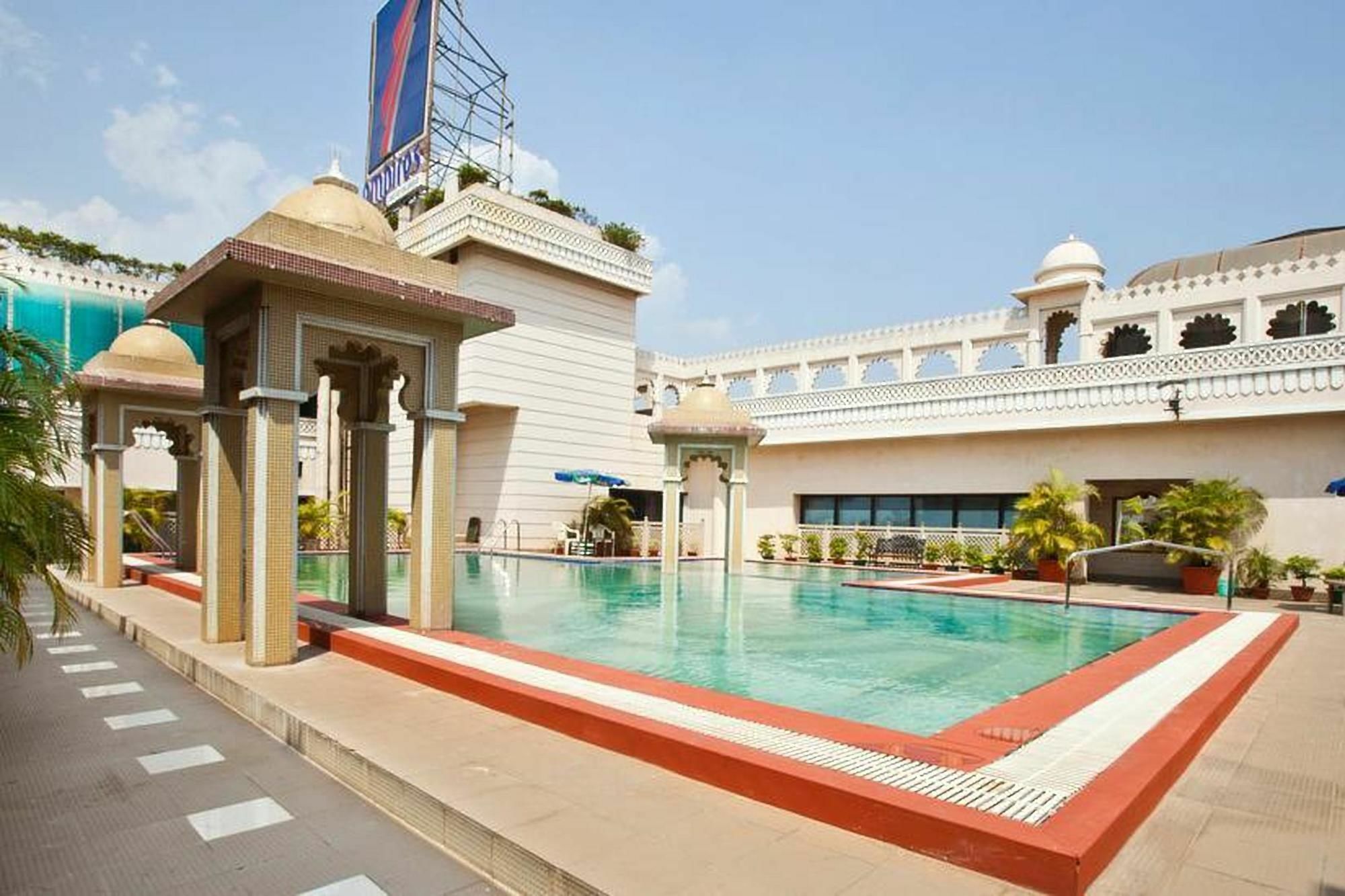 Hotel Empires Bhubaneswar Exterior photo