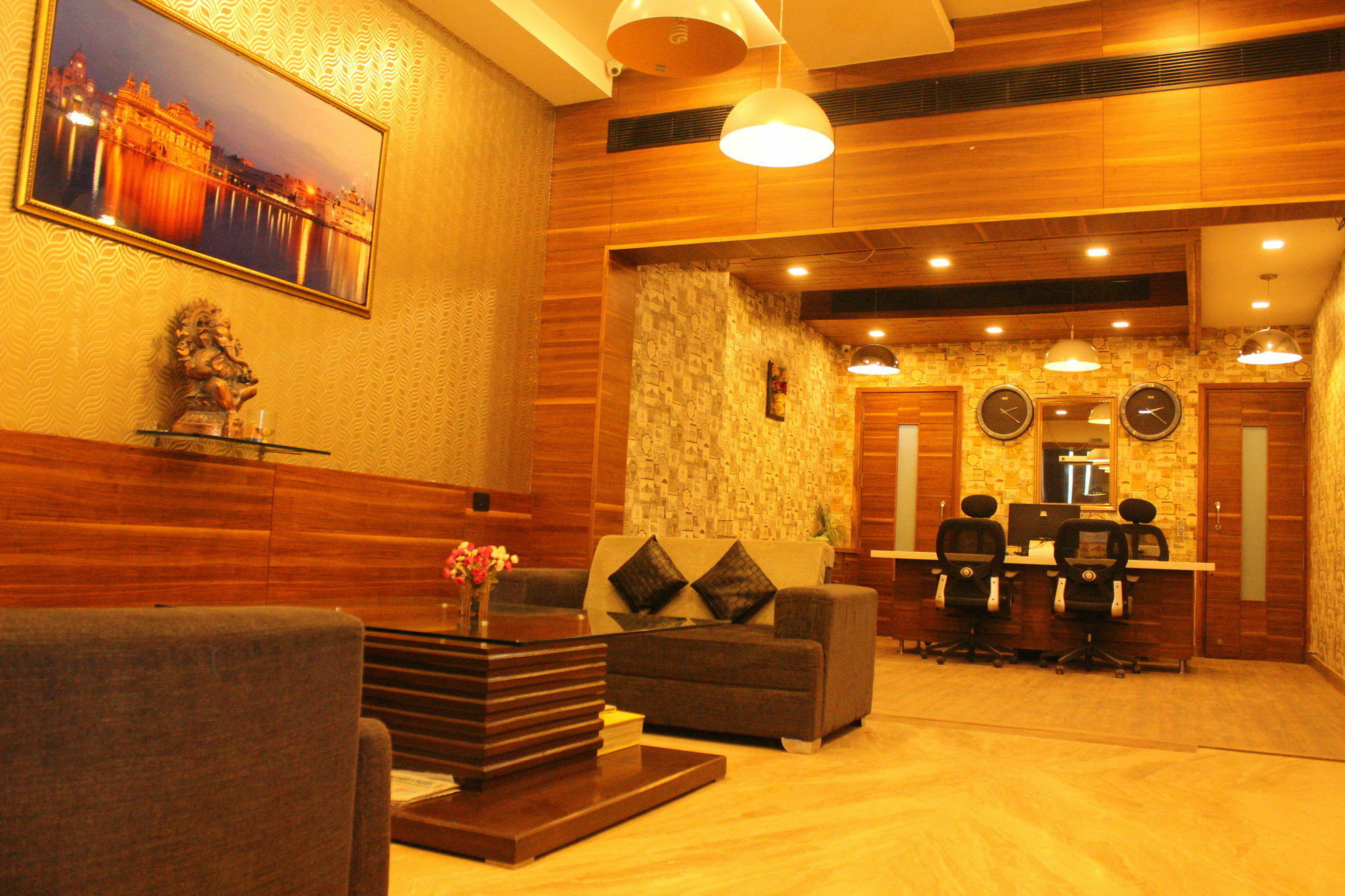 Fabhotel Prudent Amritsar Exterior photo