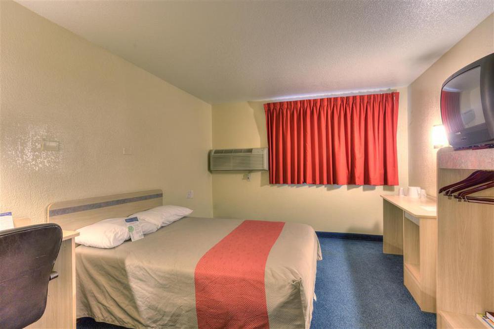 Motel 6-Portland, Or - Tigard West Room photo