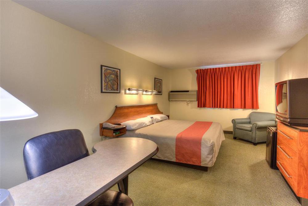 Motel 6-Portland, Or - Tigard West Room photo