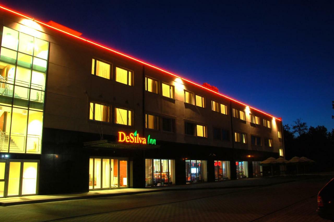 Desilva Inn Katowice Airport Pyrzowice Exterior photo