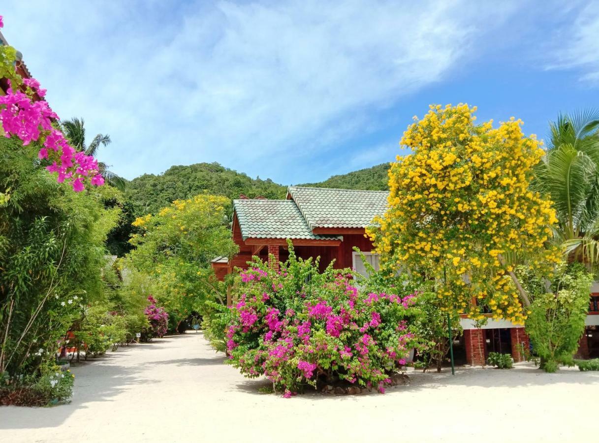 Seaboard Bungalow Haad Yao Exterior photo