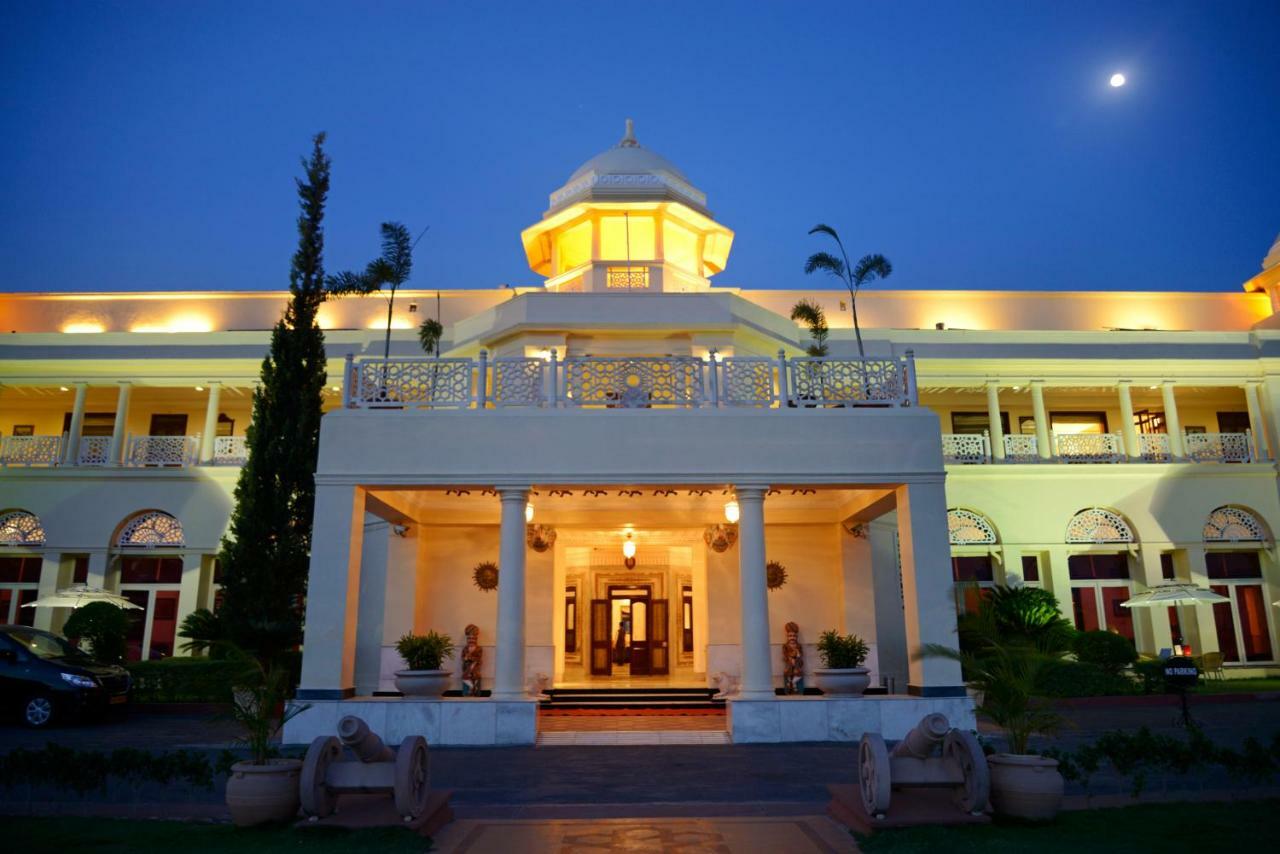 The Lalit Laxmi Vilas Palace Udaipur Exterior photo