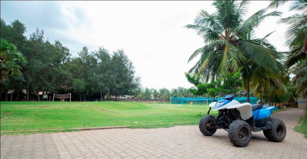 Ocean Spray Hotel Kalapettai Exterior photo