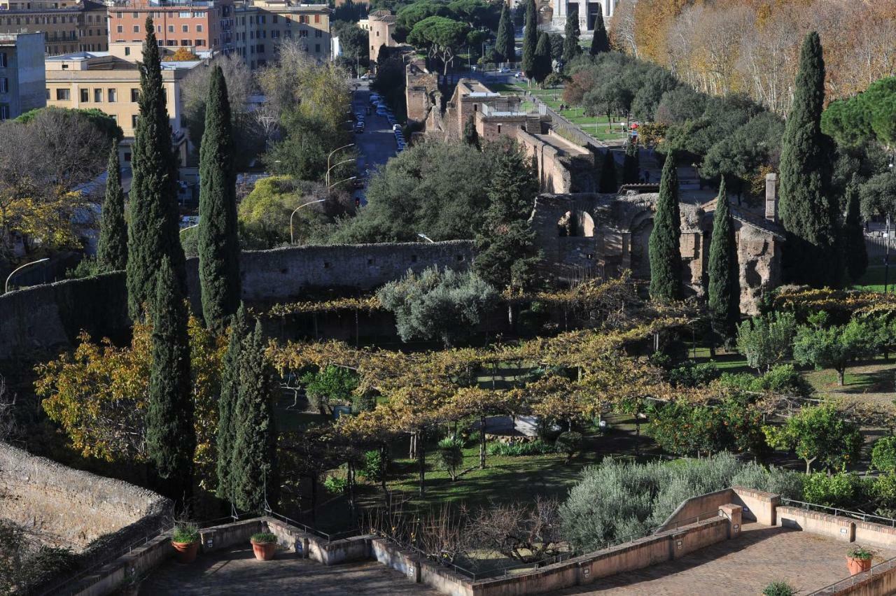 Domus Sessoriana Bed & Breakfast Rome Exterior photo