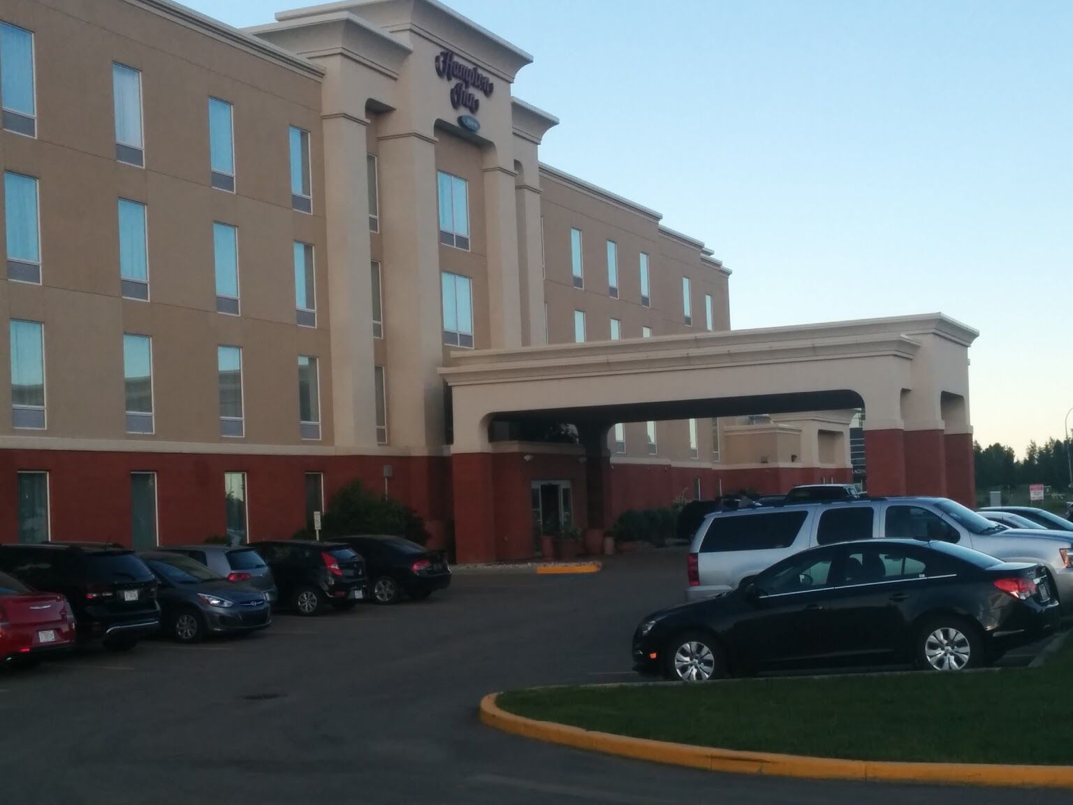 Hampton Inn By Hilton Fort Saskatchewan Exterior photo