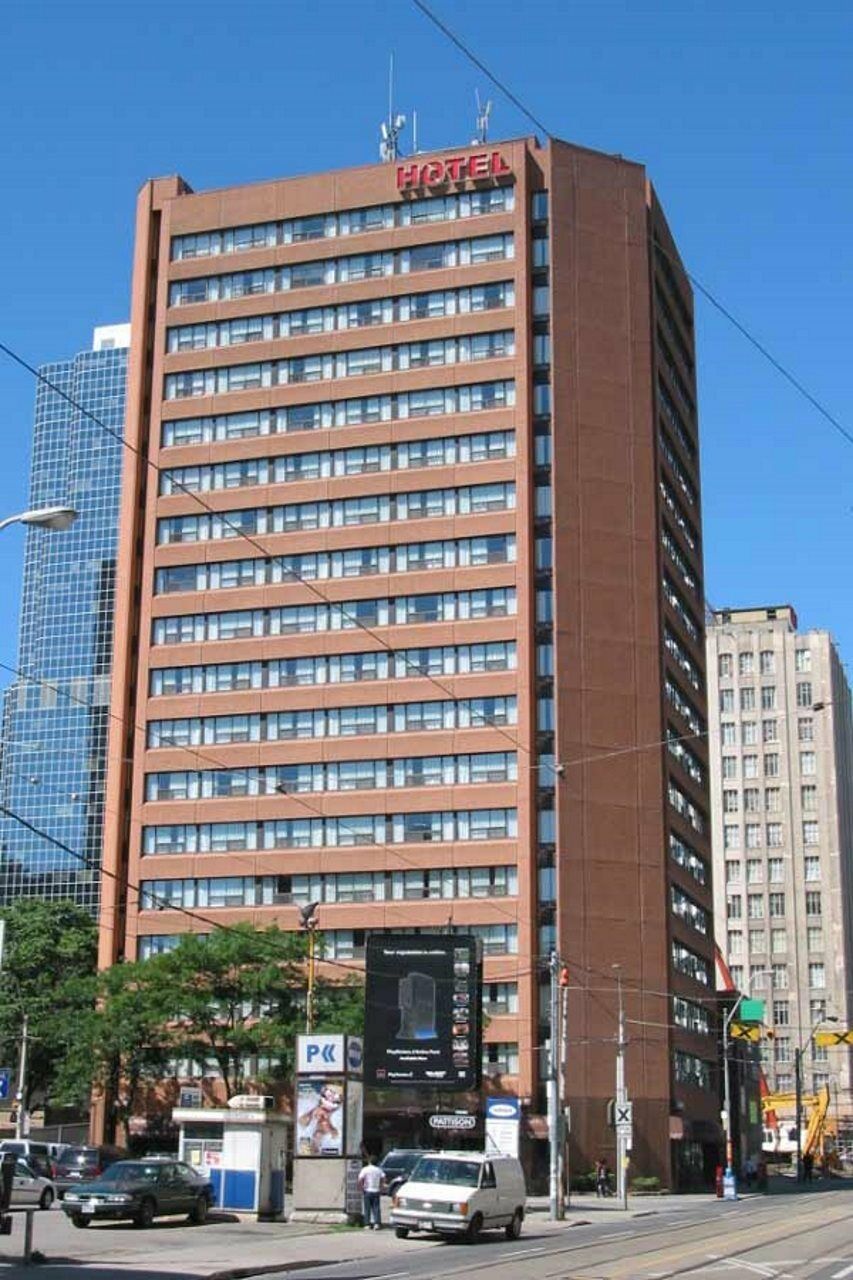 Bond Place Hotel Toronto Exterior photo