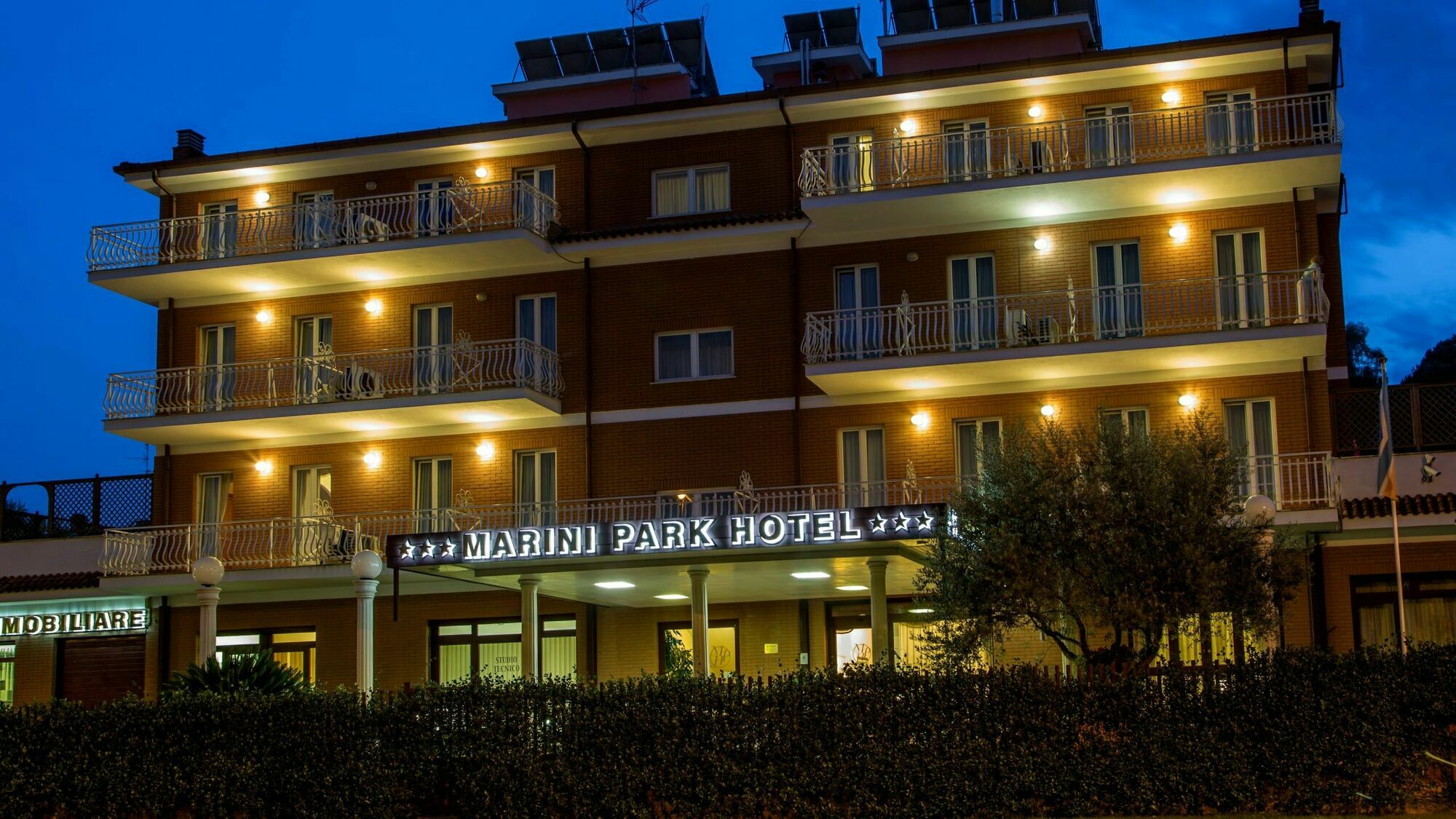 Marini Park Hotel Castel di Leva Exterior photo