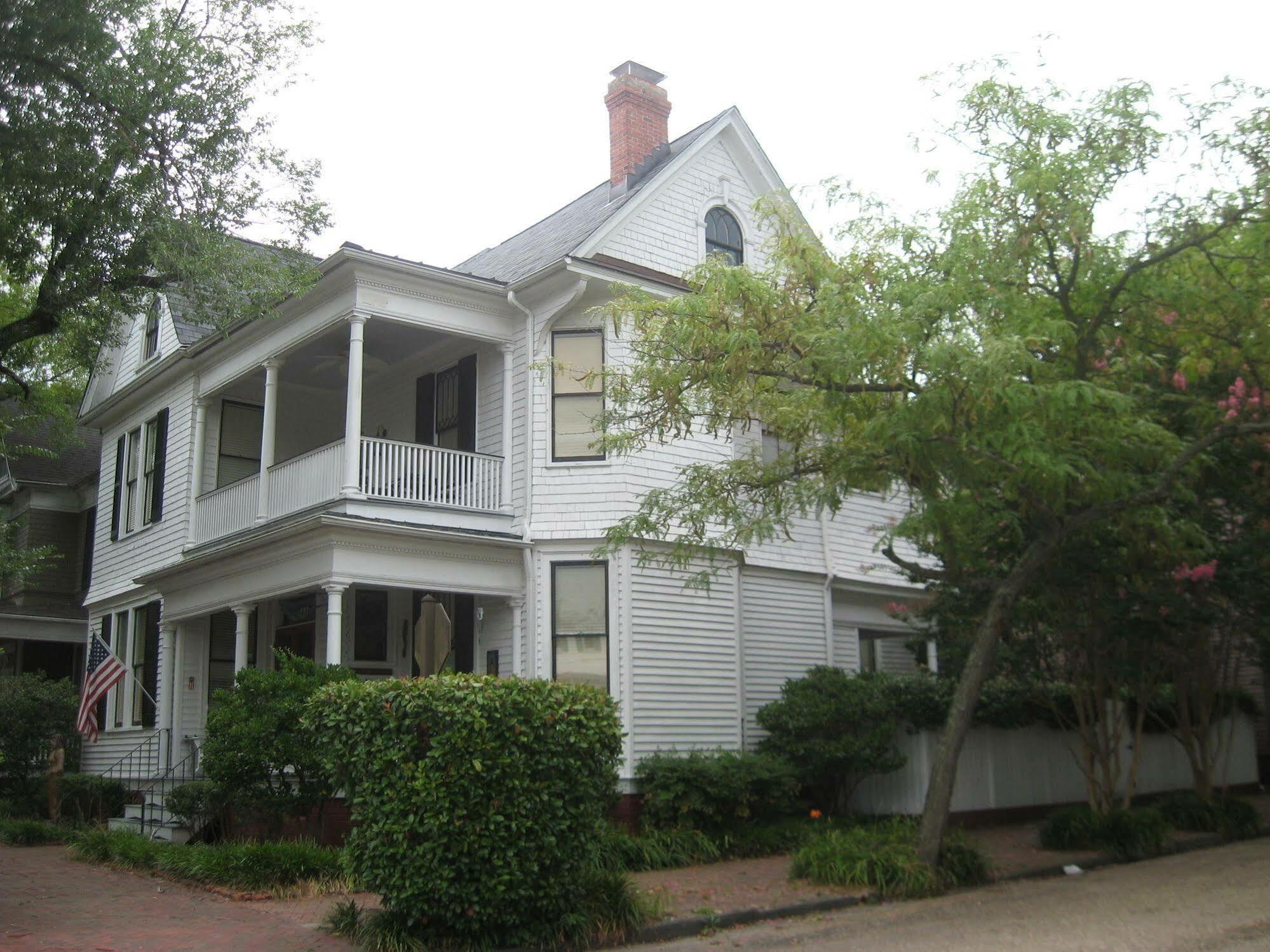 Mermaids' Porch Bed & Breakfast Portsmouth Exterior photo