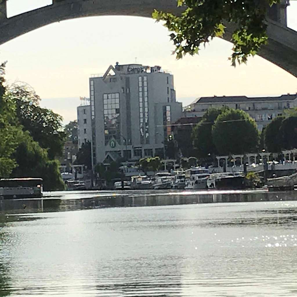 Campanile Nogent-Sur-Marne Hotel Exterior photo