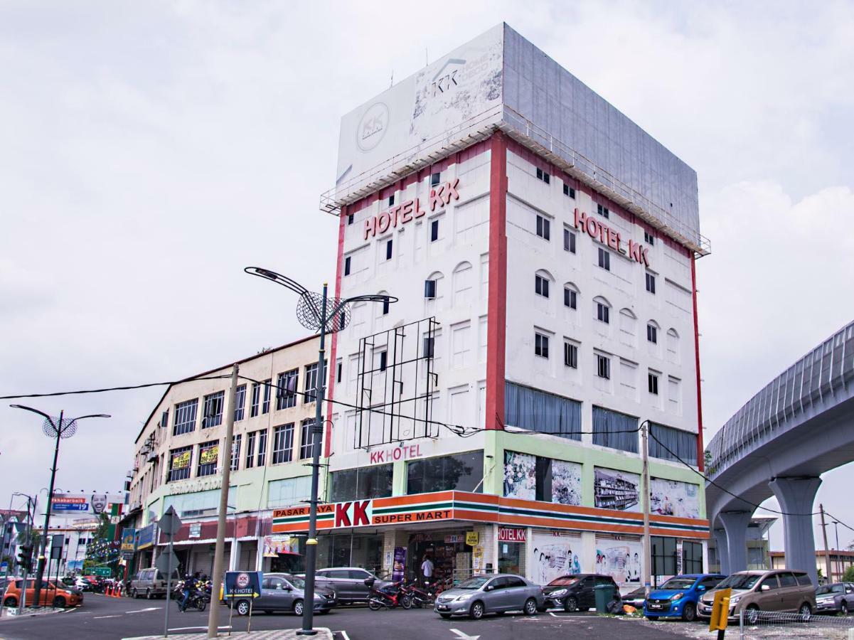 Super Oyo Swing & Pillows Kajang Hotel Near Stadium Kajang Station Exterior photo