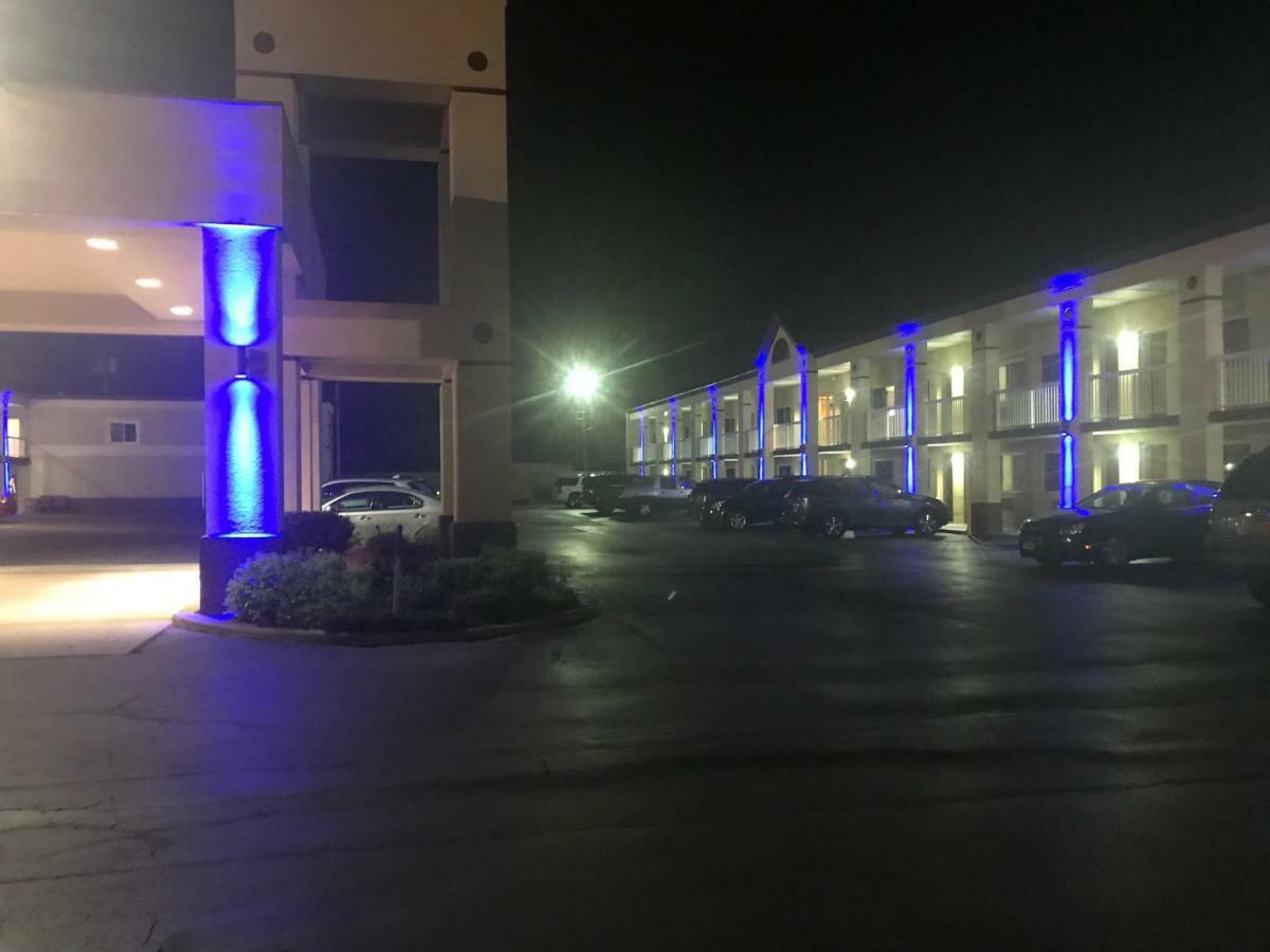 Days Inn By Wyndham Tonawanda/Buffalo Exterior photo