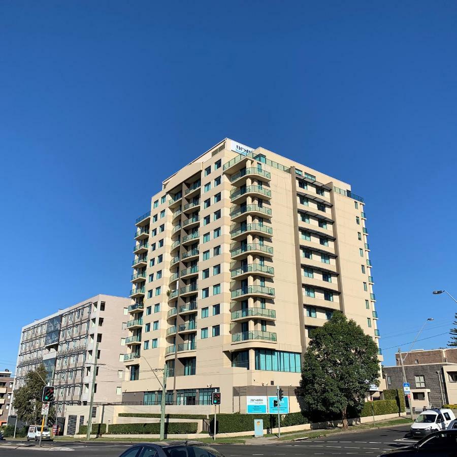 Nesuto Parramatta Aparthotel Sydney Exterior photo