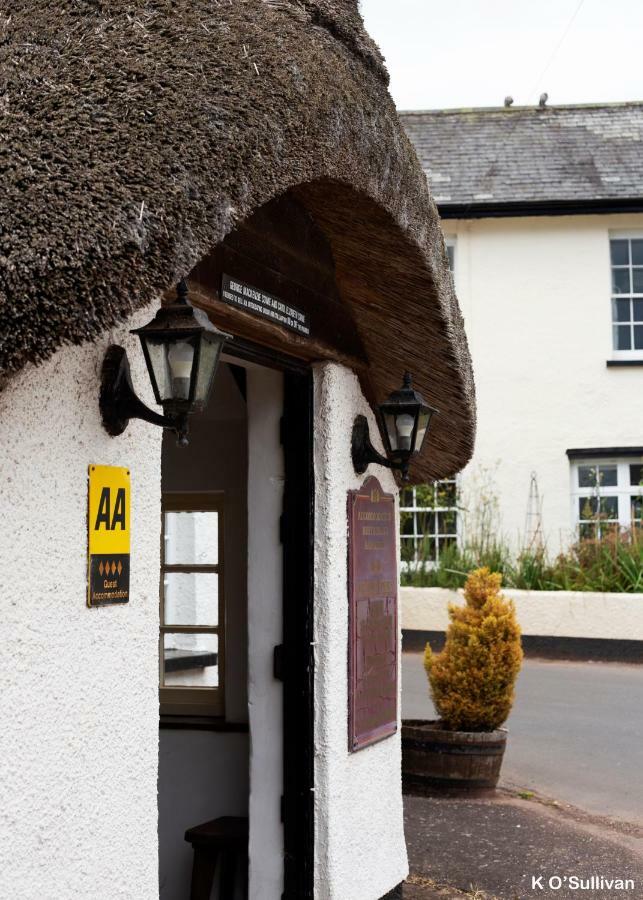 New Inn Crediton Exterior photo