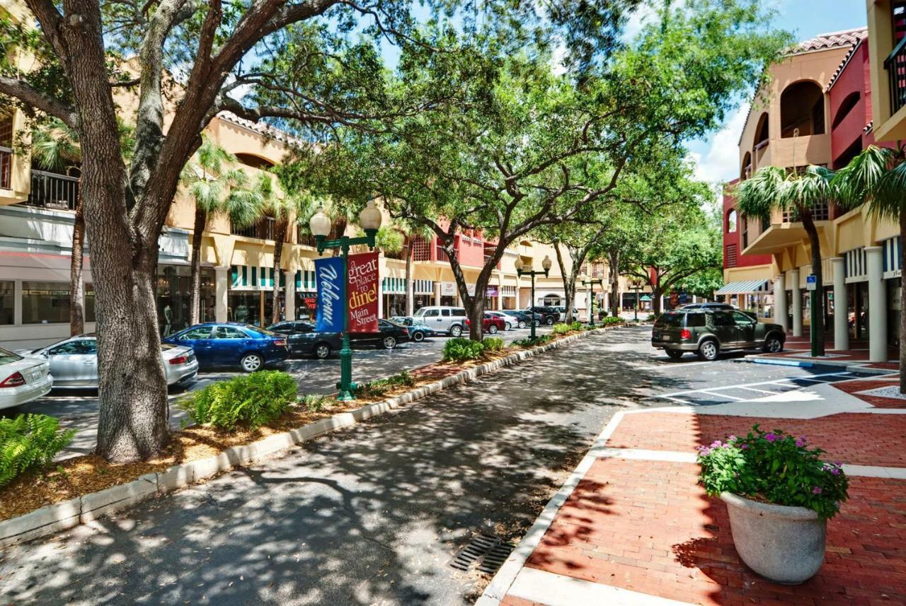 Miami Lakes Hotel Exterior photo