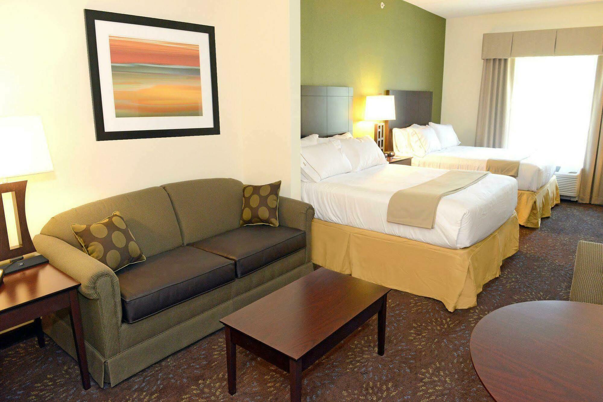 Holiday Inn Express & Suites Geneva Finger Lakes, An Ihg Hotel Exterior photo