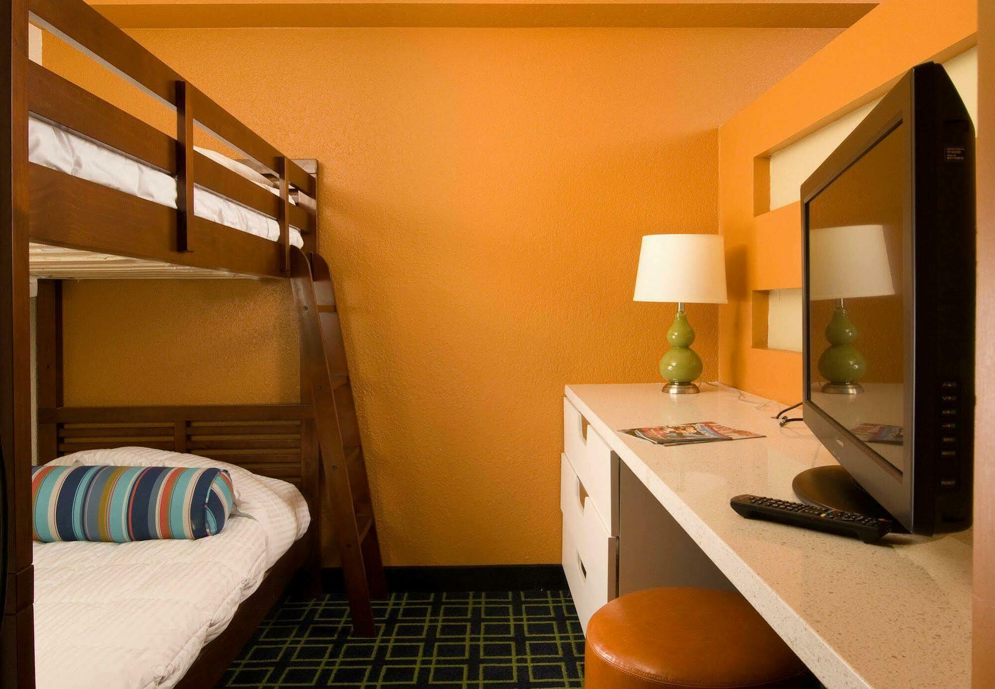 Fairfield Inn & Suites By Marriott Orlando Lake Buena Vista Room photo