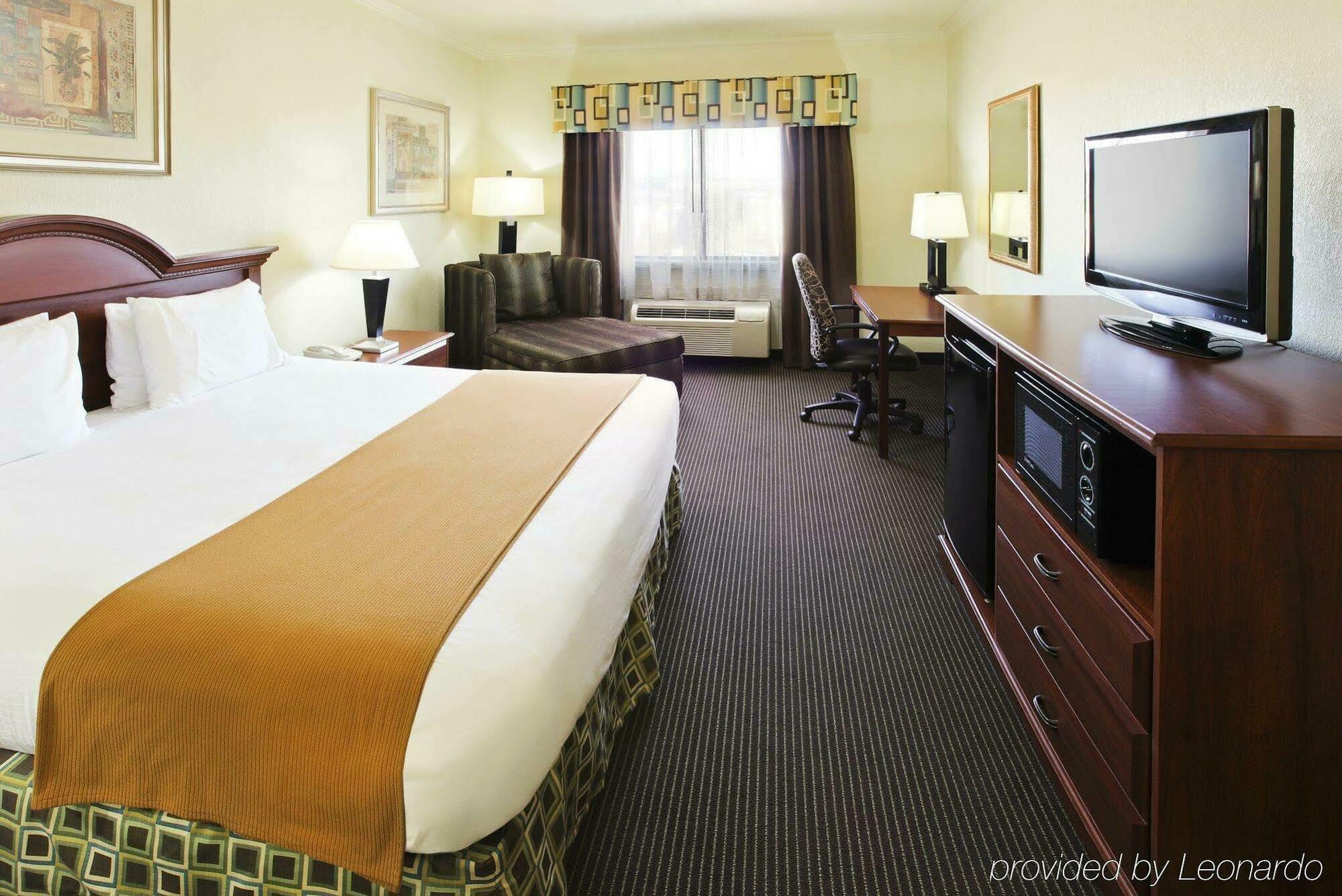 Holiday Inn Express Hotel & Suites Greenville, An Ihg Hotel Room photo