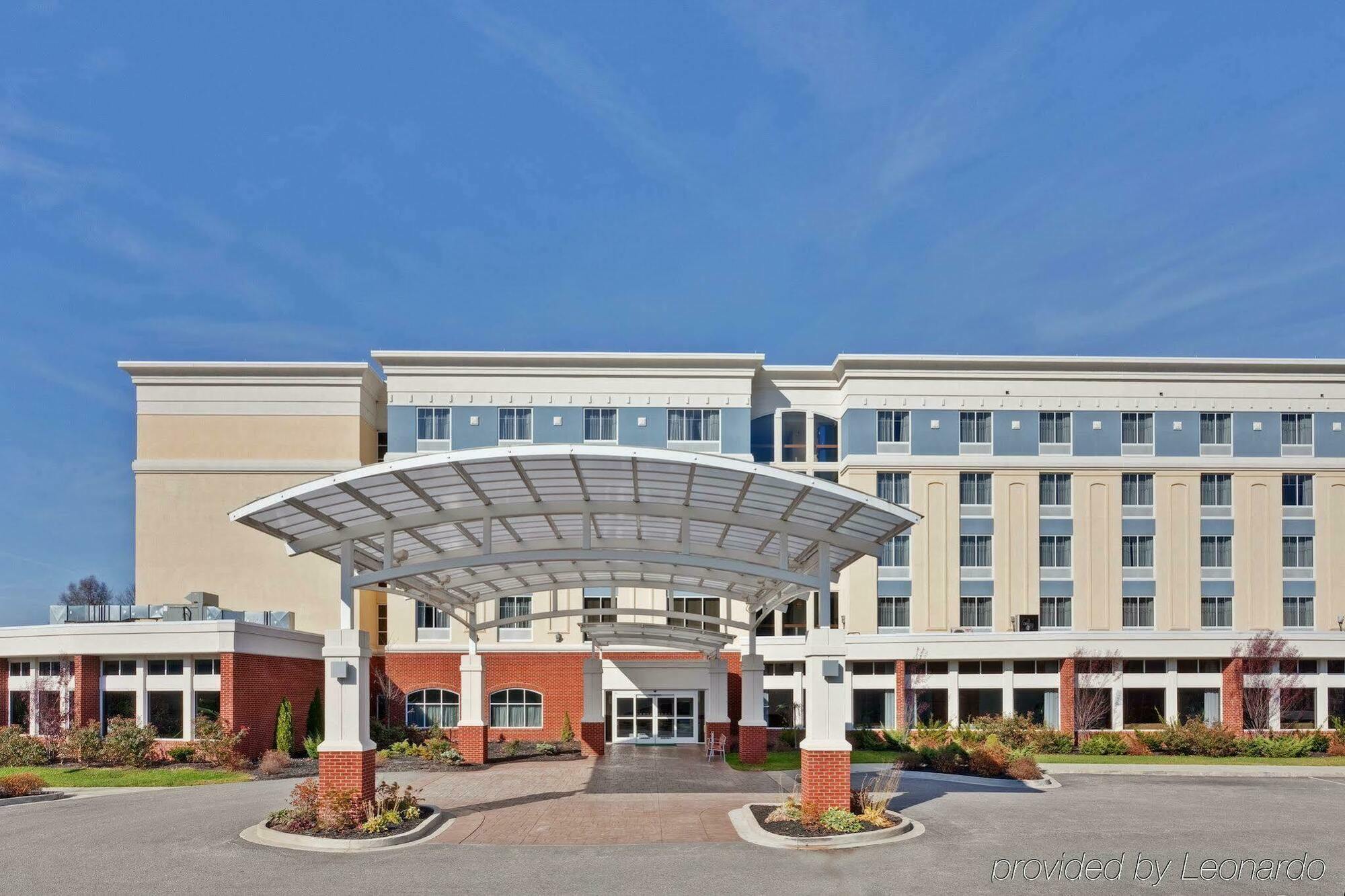 Delta Hotels By Marriott Huntington Mall Barboursville Exterior photo
