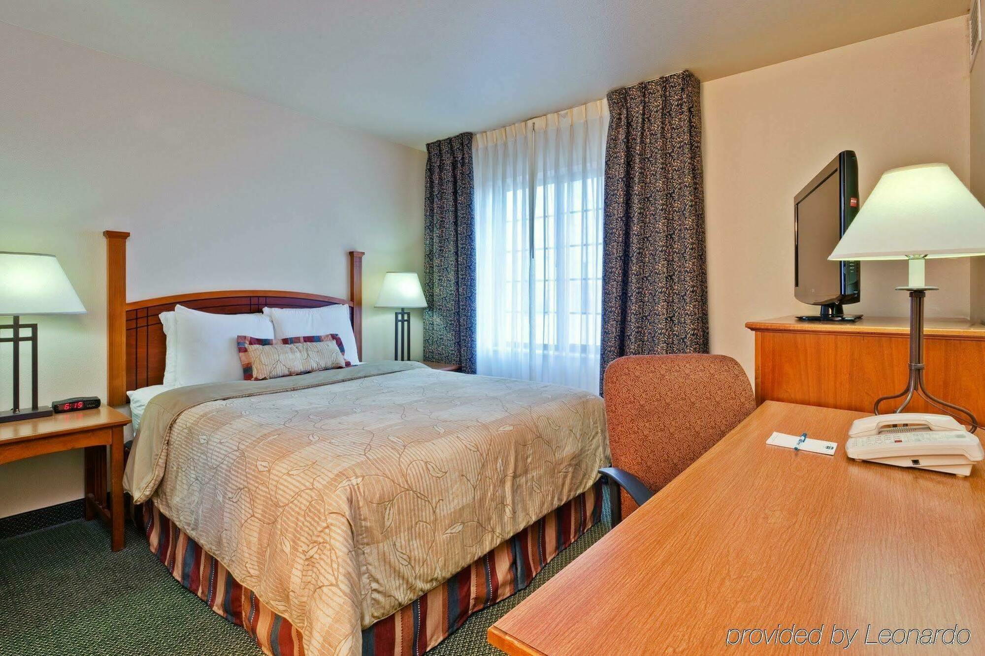 Staybridge Suites Glenview, An Ihg Hotel Room photo