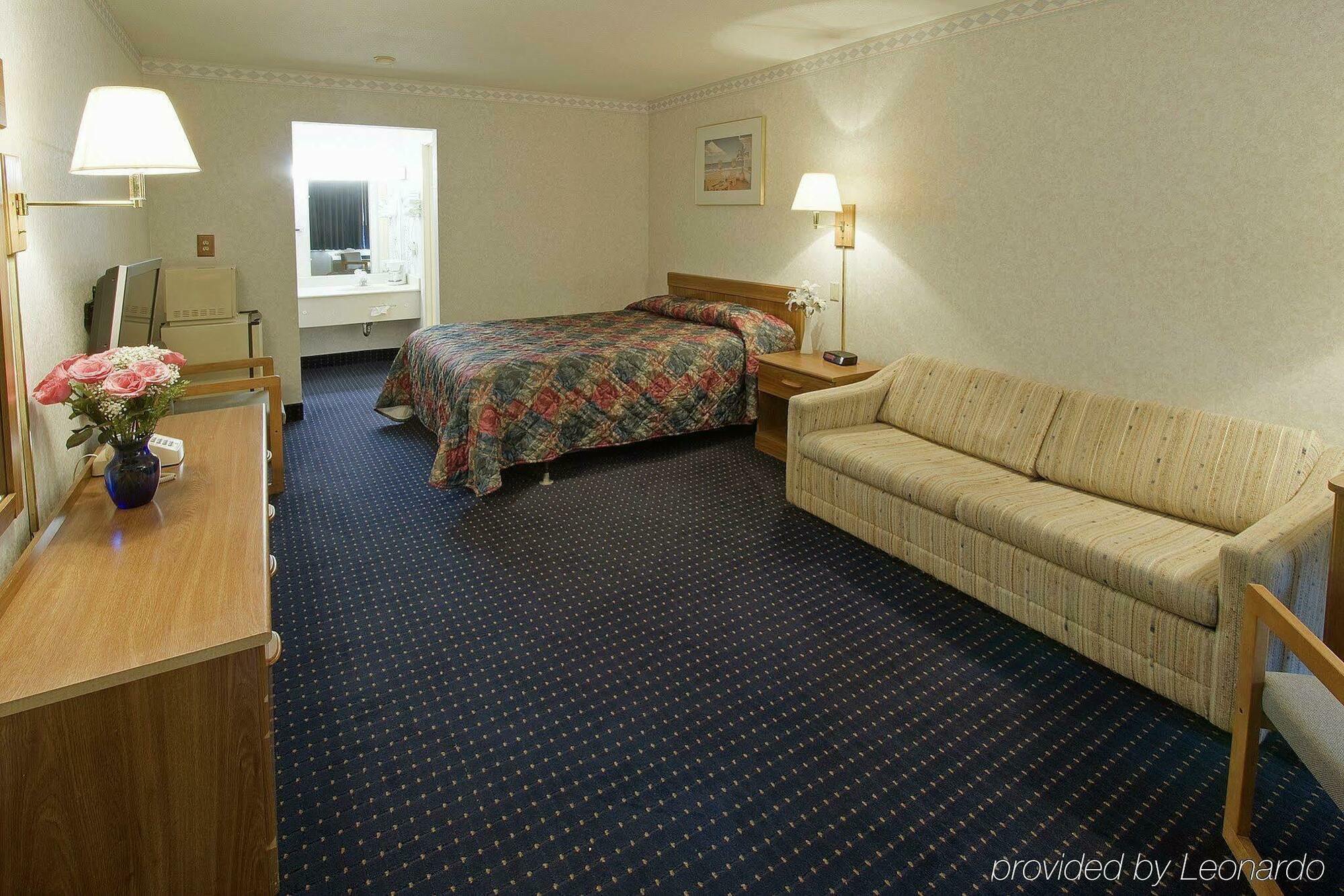 Americas Best Value Inn Of Decatur Room photo