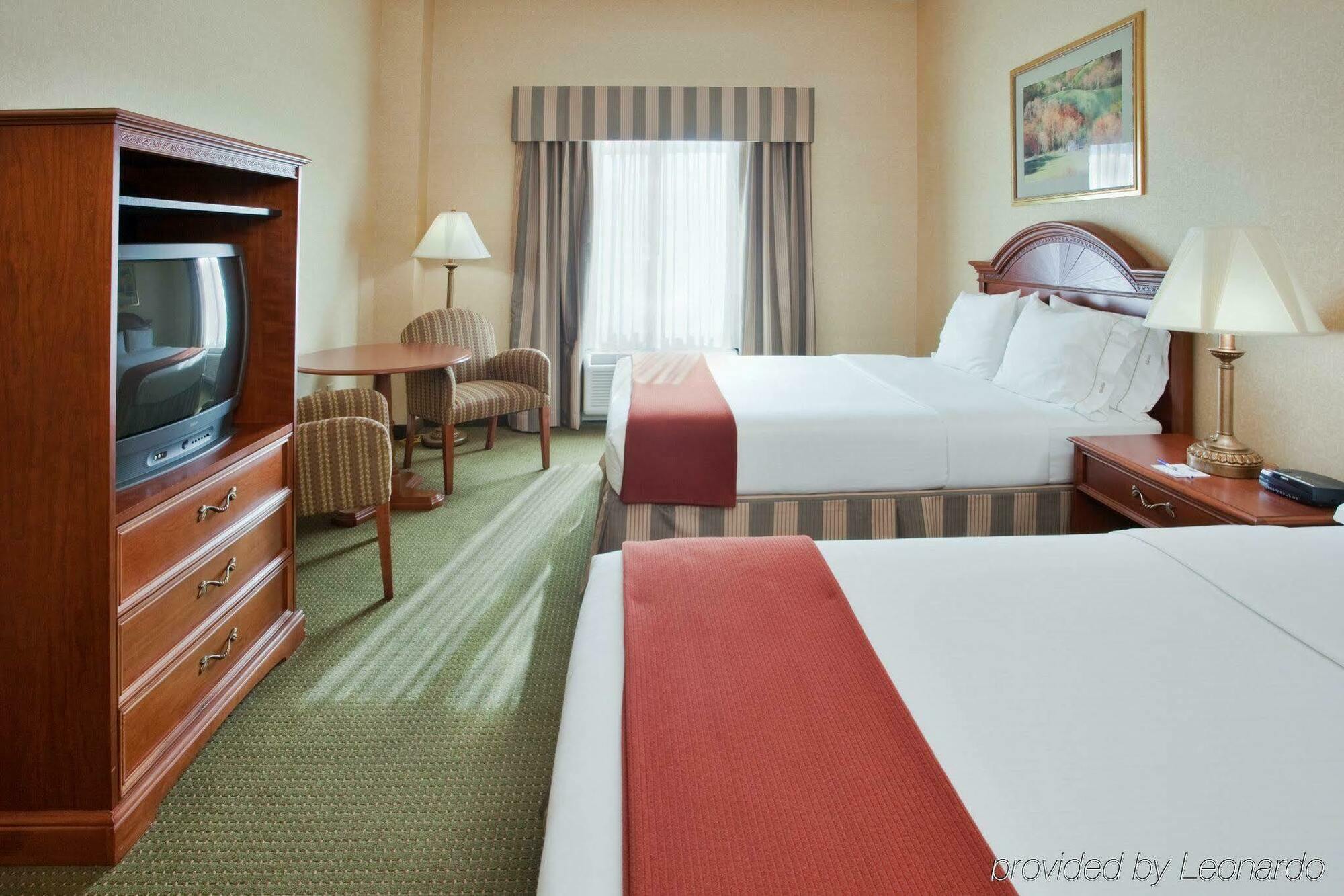 Holiday Inn Express Hotel & Suites Drums-Hazelton, An Ihg Hotel Room photo
