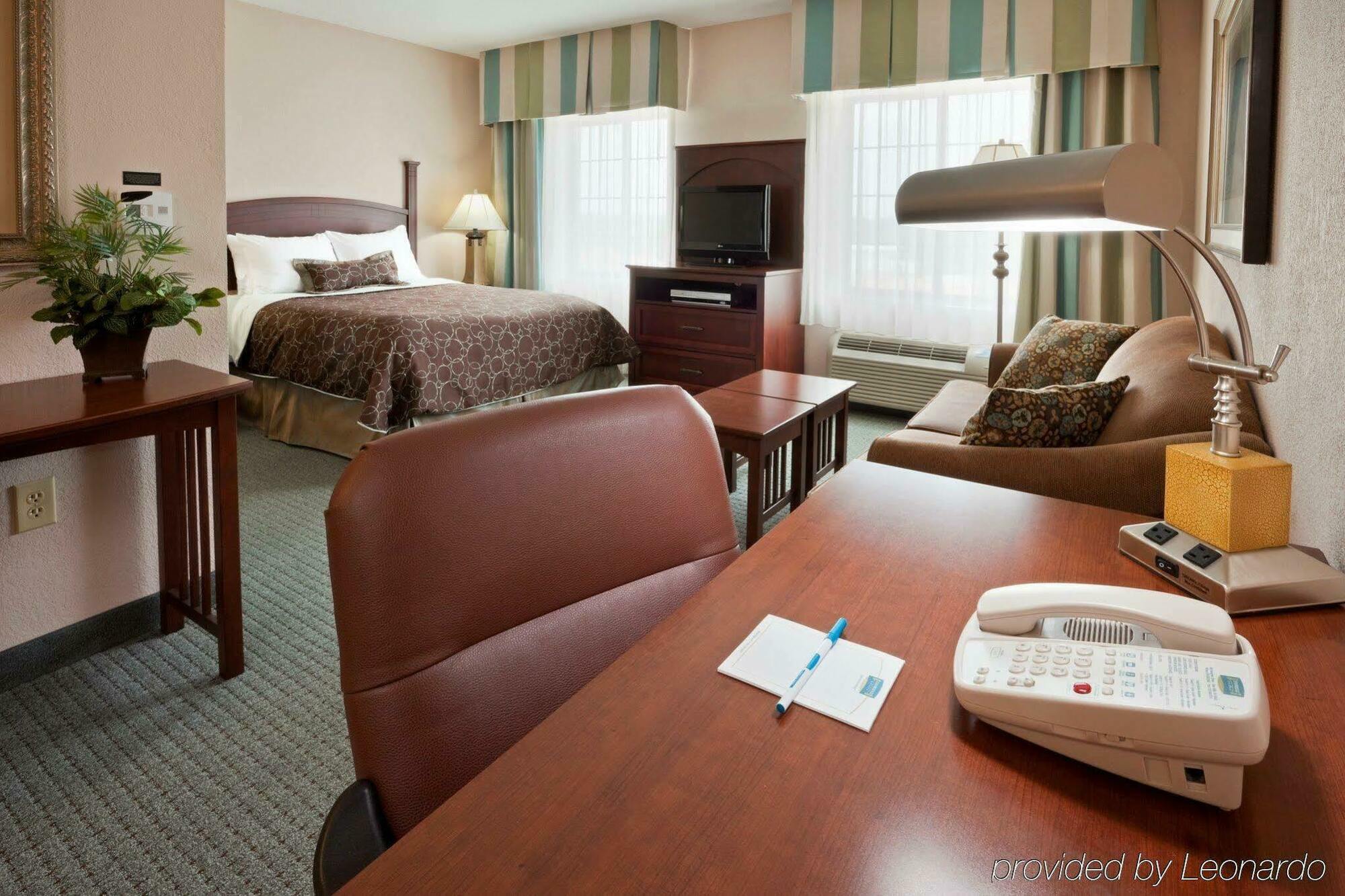 Staybridge Suites Wilmington - Brandywine Valley, An Ihg Hotel Glen Mills Room photo